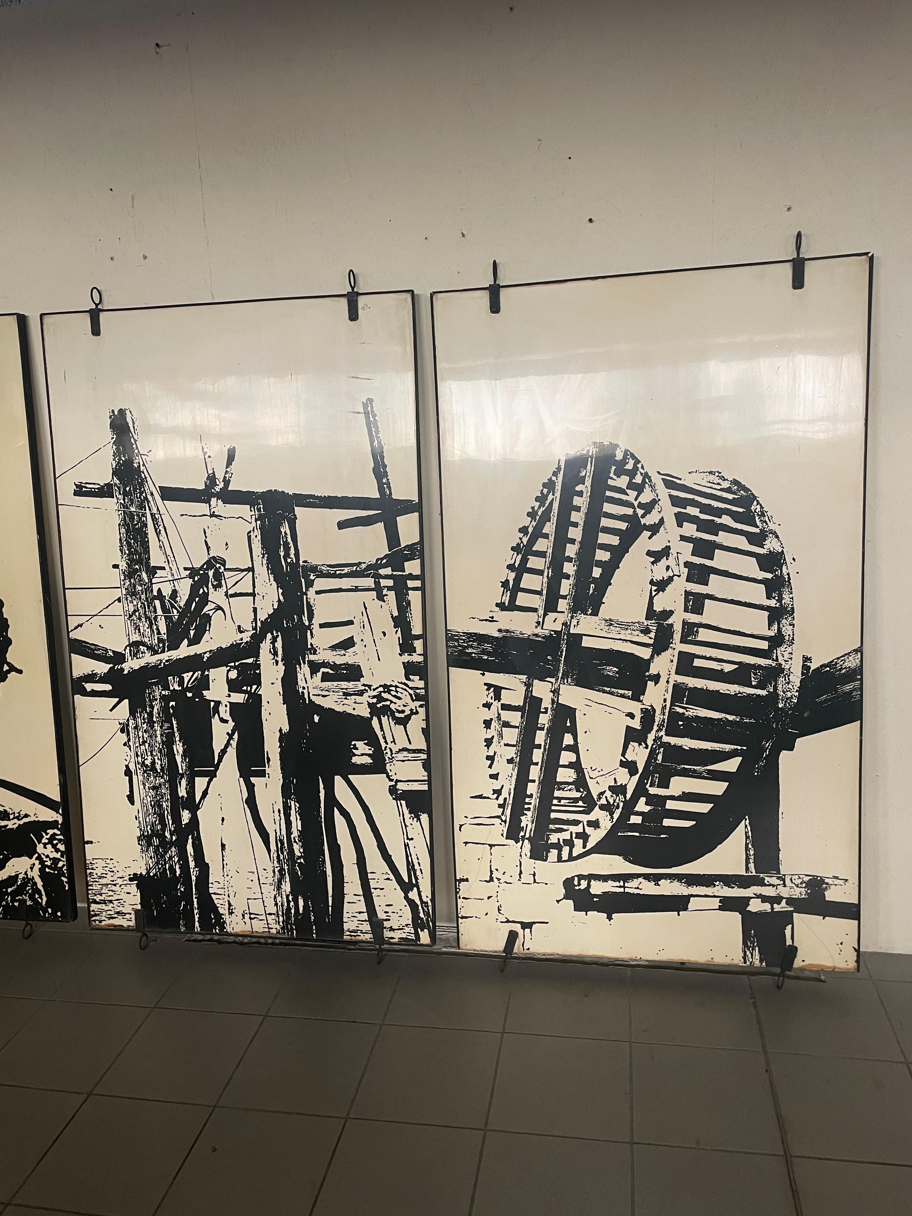 Série de 7 grands panneaux décoratifs des années 1960.

Chaque panneau est double face et la structure est en bois sérigraphié avec deux sujets différents sur chaque face
Les 14 sujets abordés sont liés à la vie rurale et navale.

Les panneaux sont