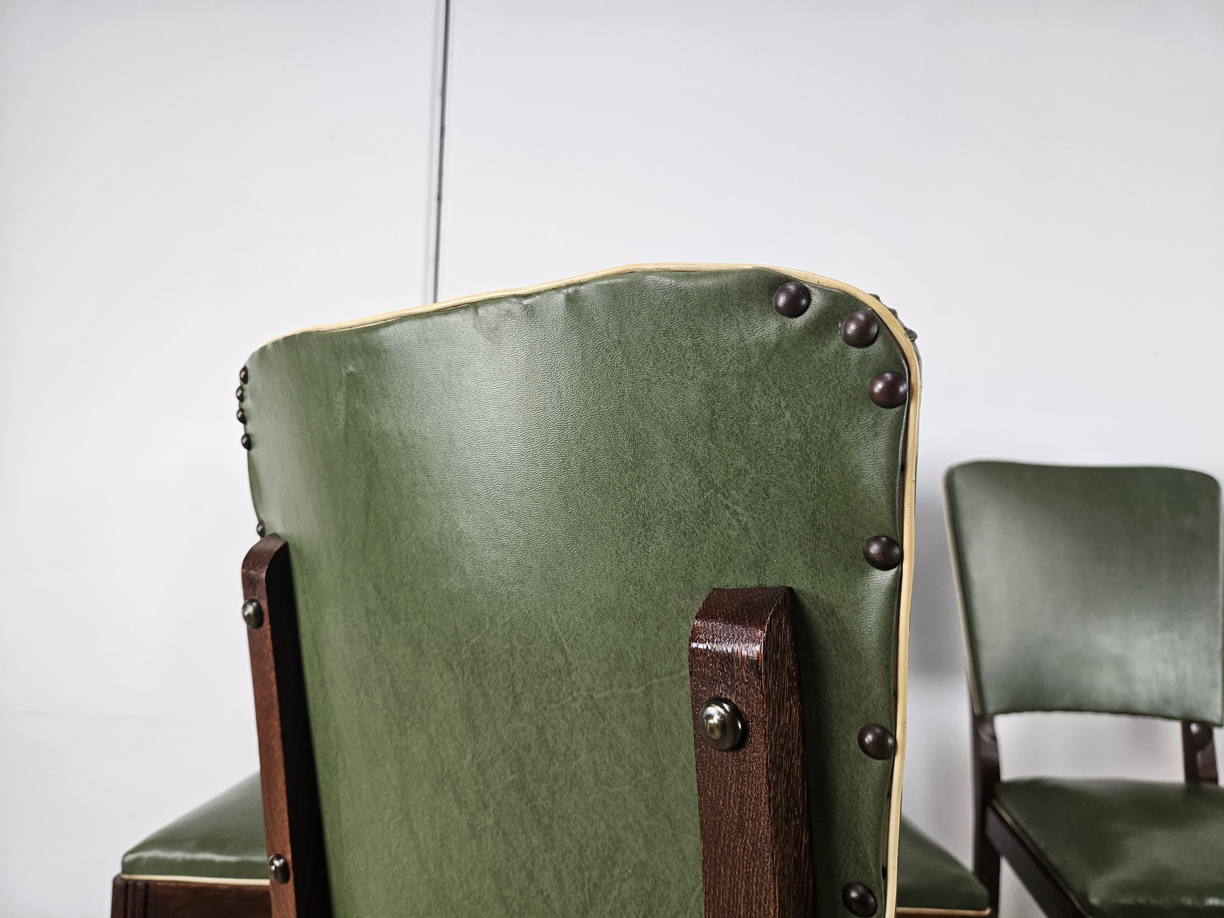 Italian Set di 8 sedie Art Decò in rovere per sala da pranzo, 1950 in vendita