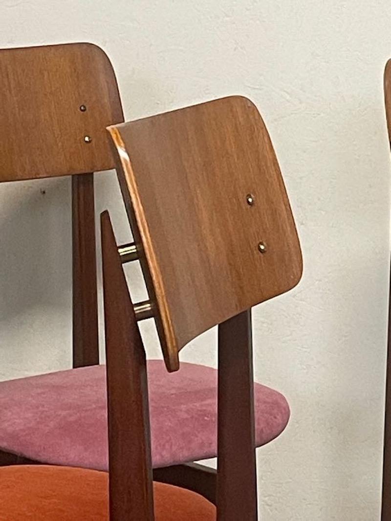 Set di 8 sedie in teak e tessuto anni '60 in vendita 4