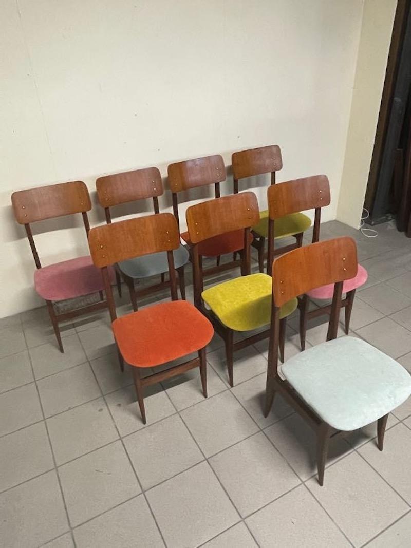 Set di 8 sedie in teak e tessuto anni '60 in vendita 12