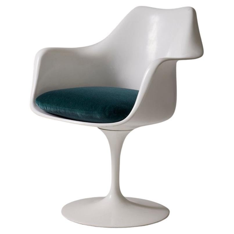 Mid-Century Modern Set of 8  Tulip Dining Armchairs by E. Saarenin  Knoll 1969 For Sale
