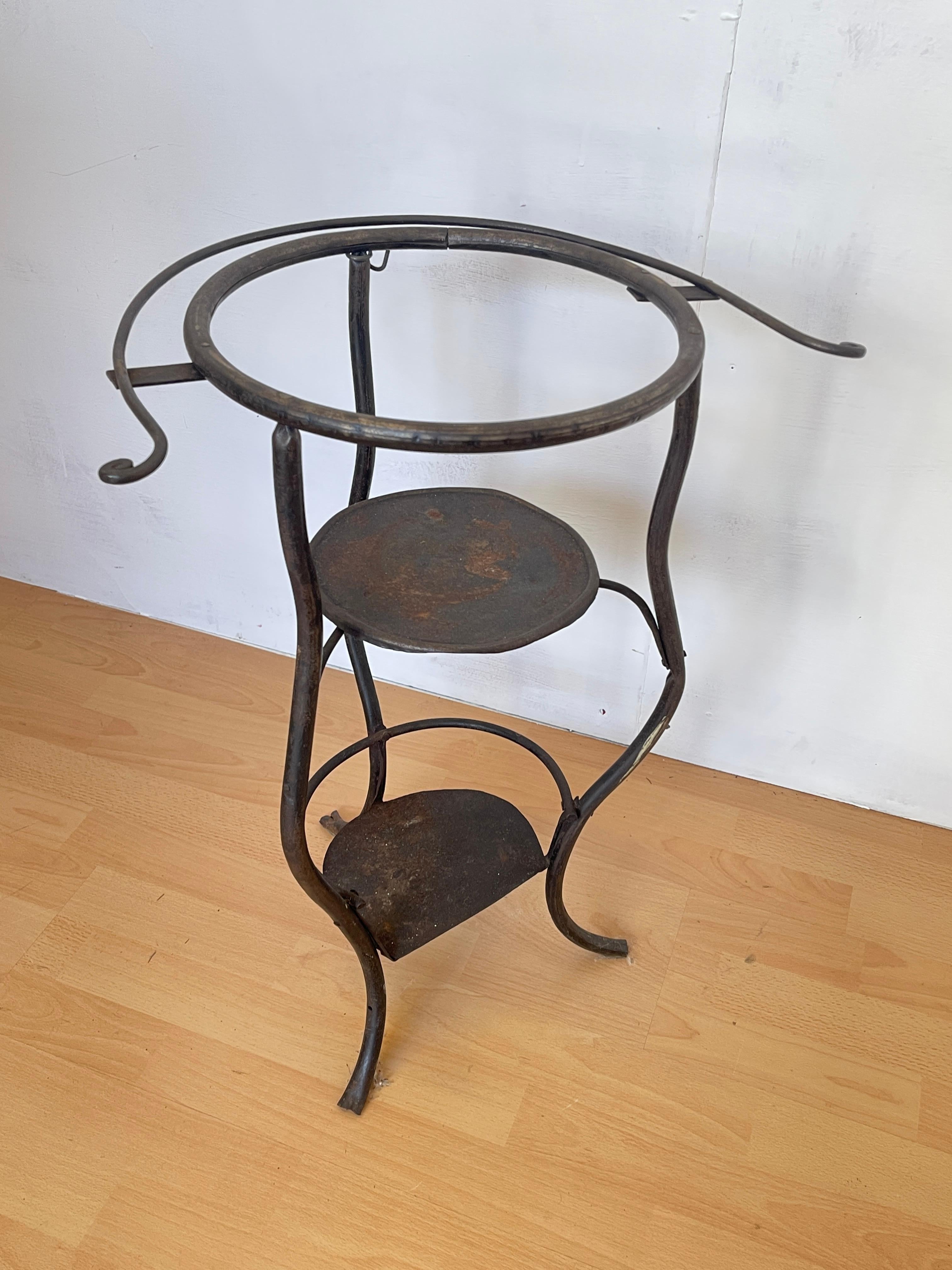 Italian Wrought Iron Flower Bases Set - Vintage Design For Sale