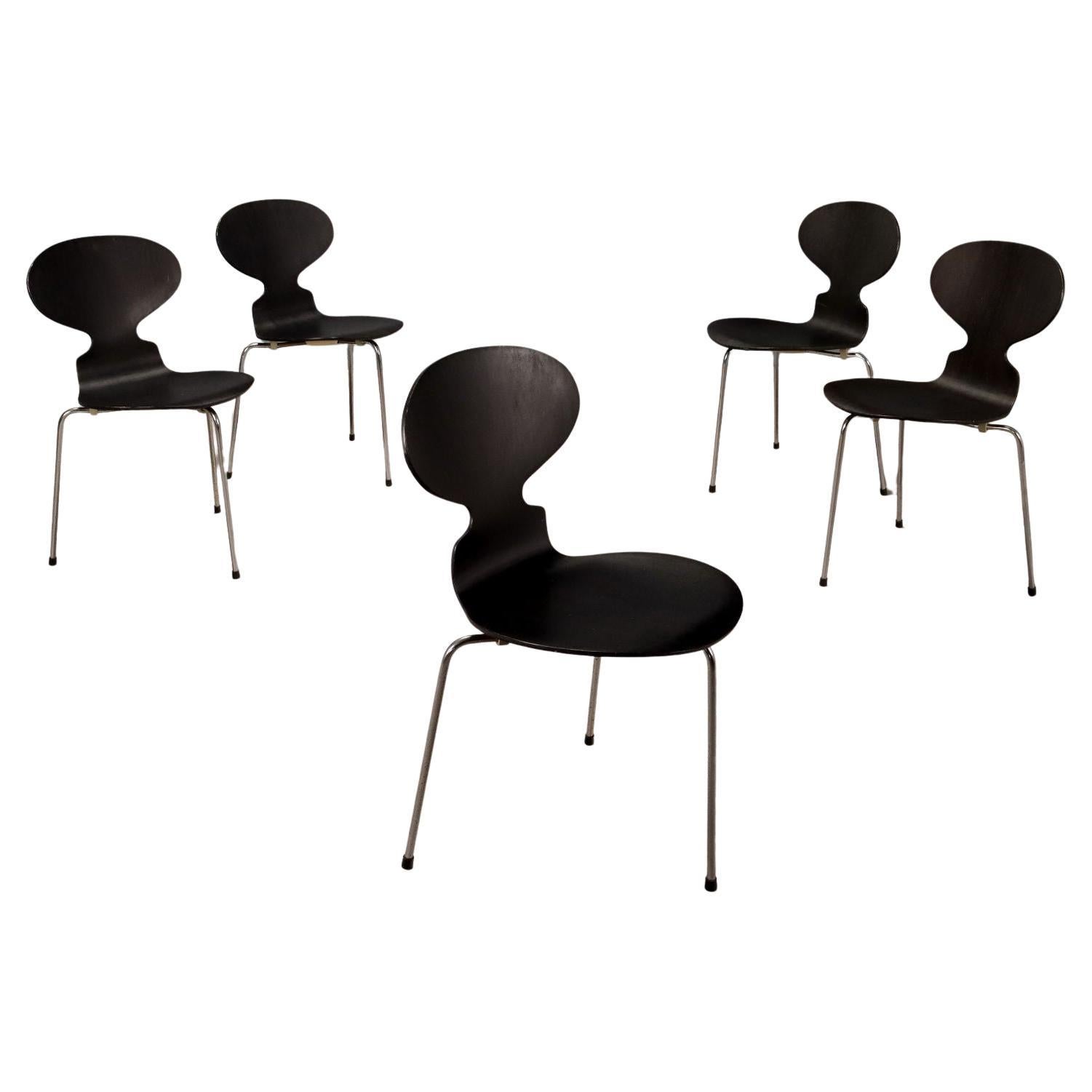 Satz von fünf 'Ameisen'-Stühlen von Arne Jacobsen für Fritz Hansen 1970-80er Jahre im Angebot