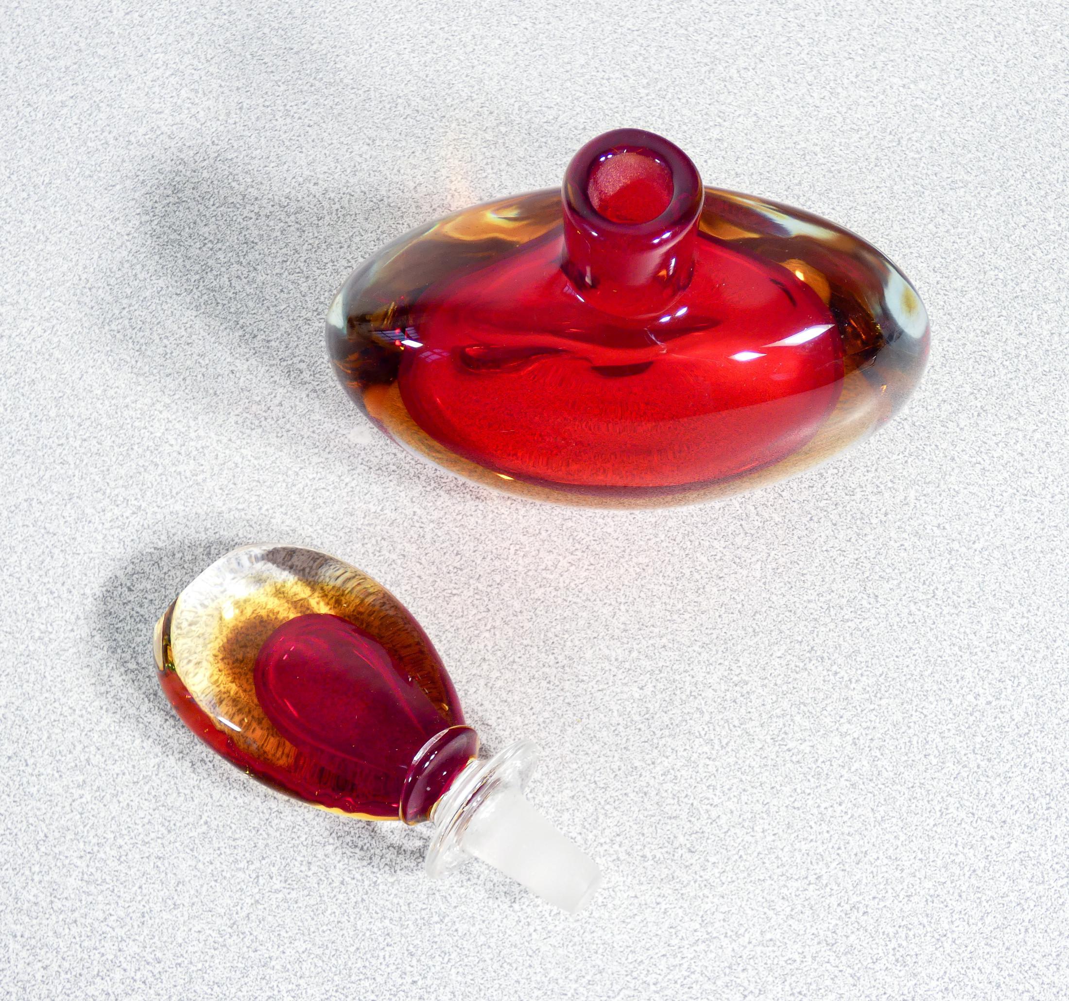 Set di cinque vasi, bottiglie in vetro soffiato di Murano. Anni 60 en venta 5