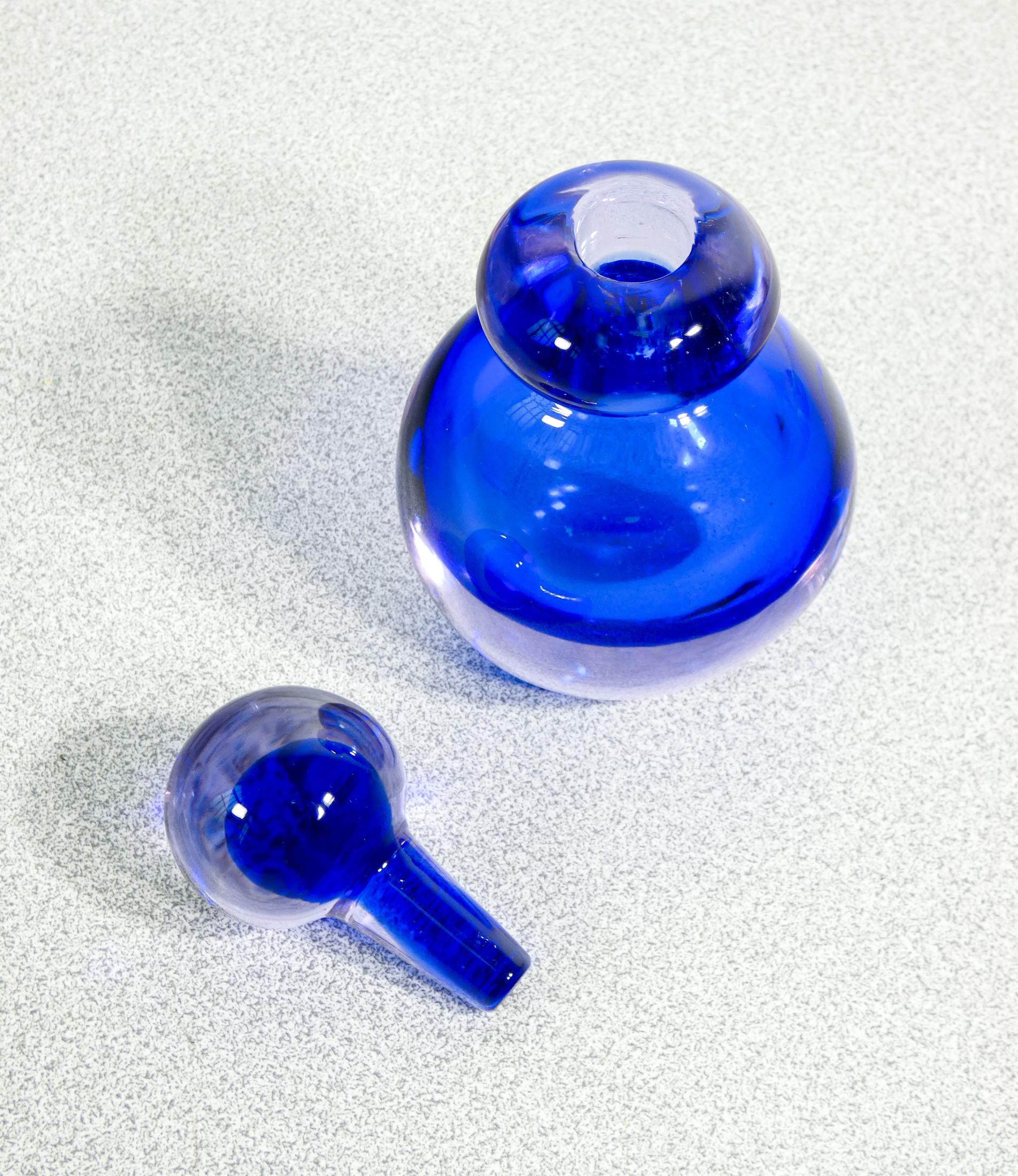 Set di cinque vasi, bottiglie in vetro soffiato di Murano. Anni 60 en Bueno estado para la venta en Torino, IT