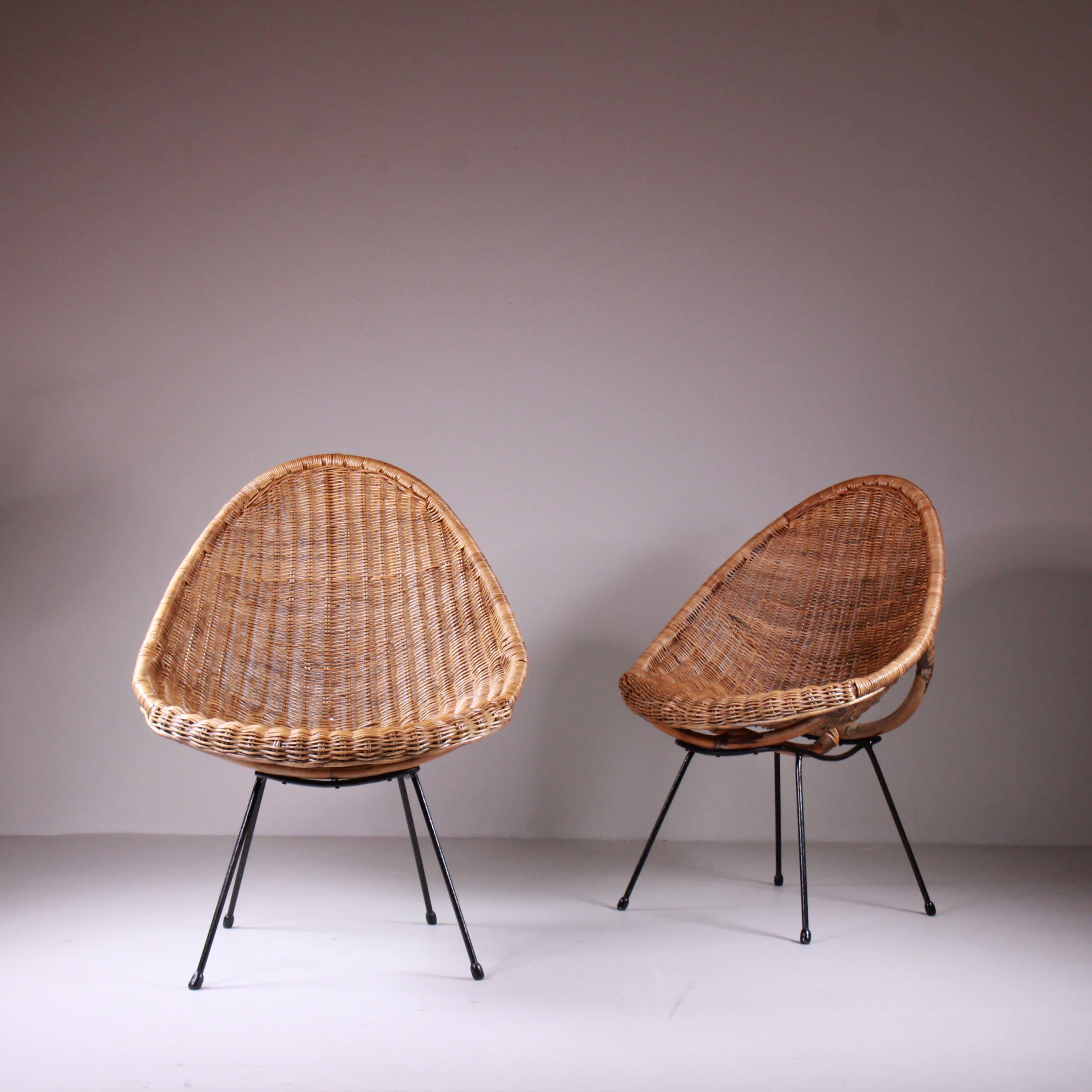 Mid-Century Modern Ensemble de deux fauteuils en rotin, fabrication italienne en vente