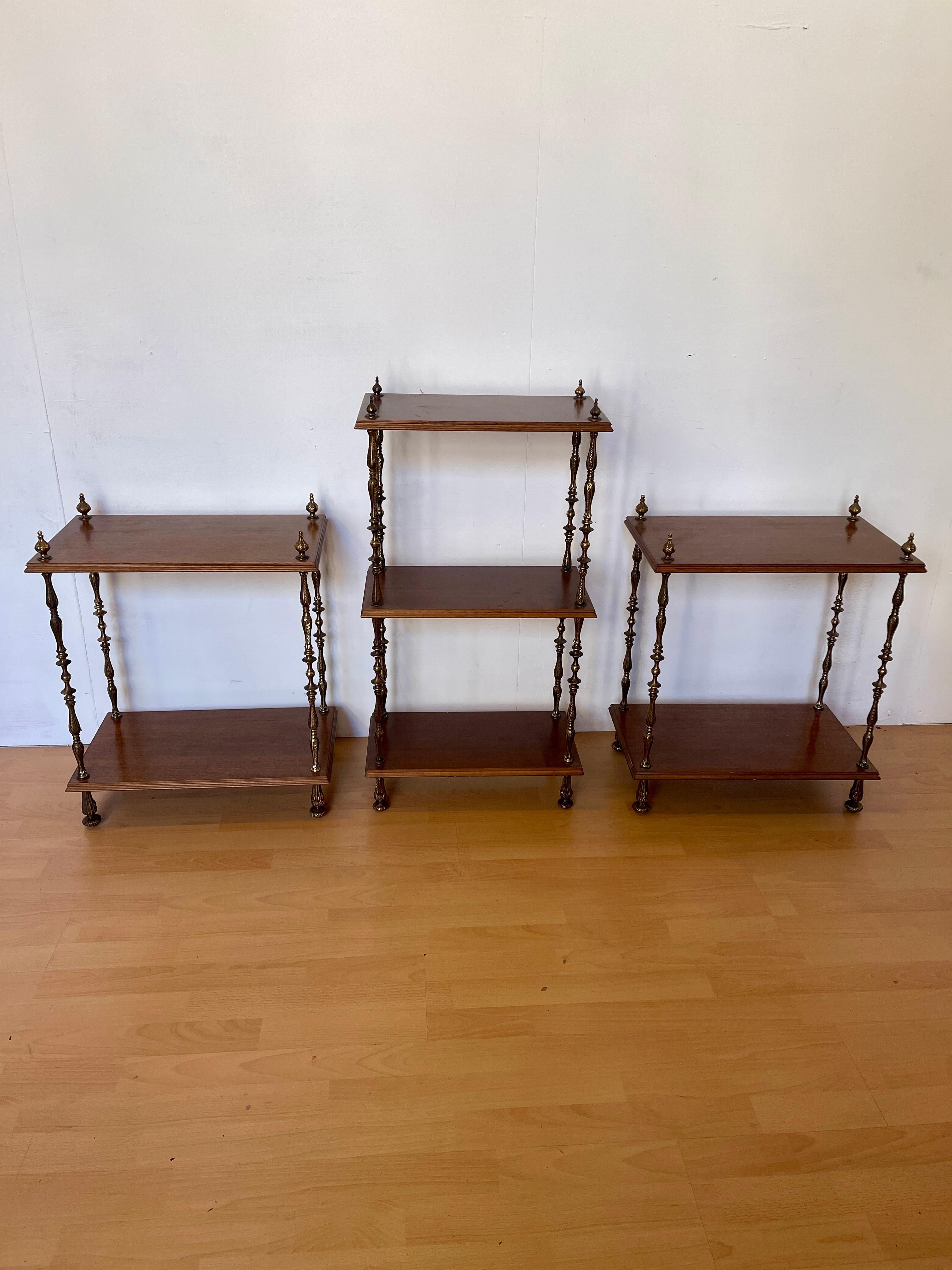 Neoclassical Set di librerie classiche italiane degli anni '50 in legno e bronzo For Sale