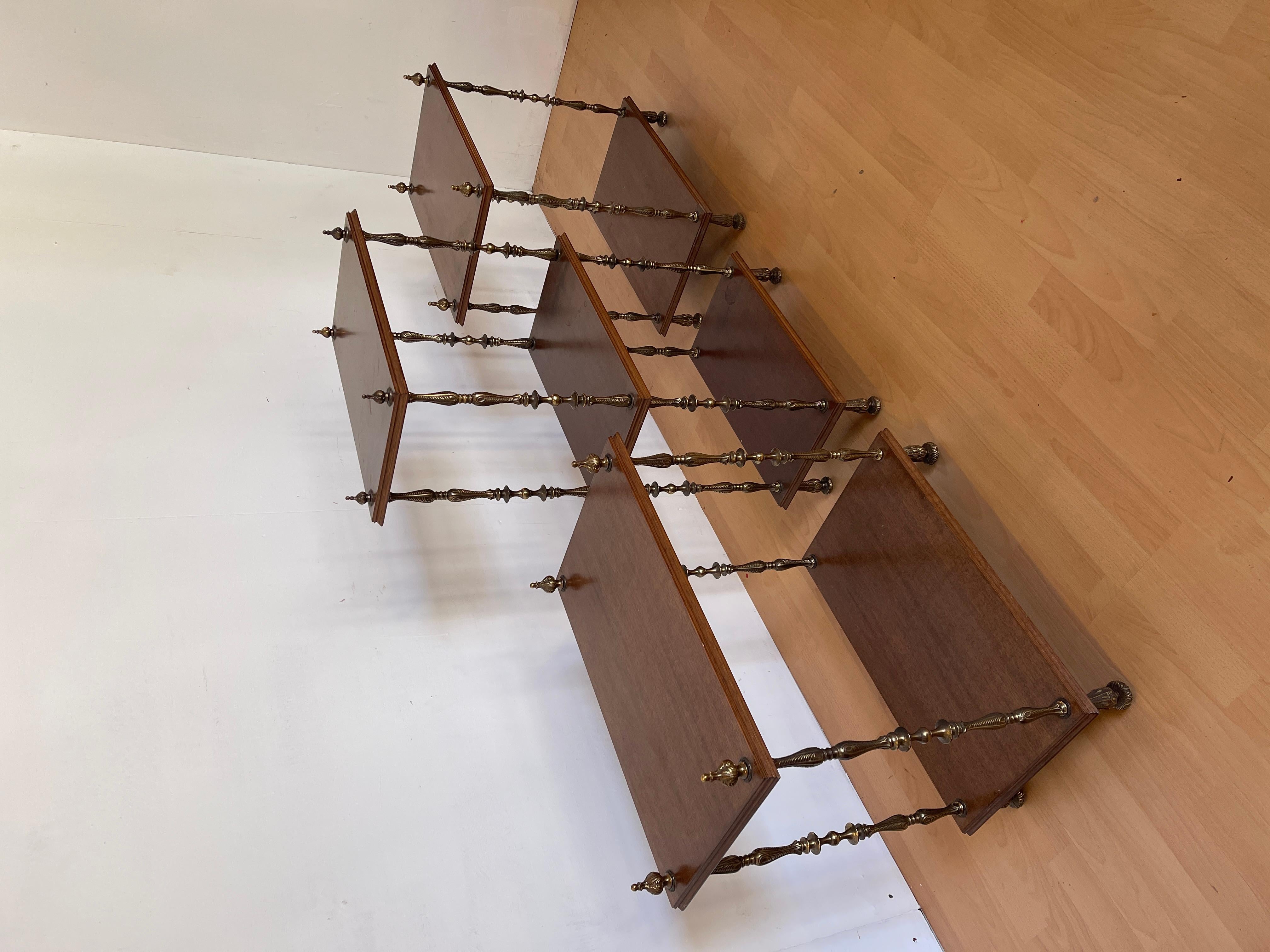 Hand-Crafted Set di librerie classiche italiane degli anni '50 in legno e bronzo For Sale
