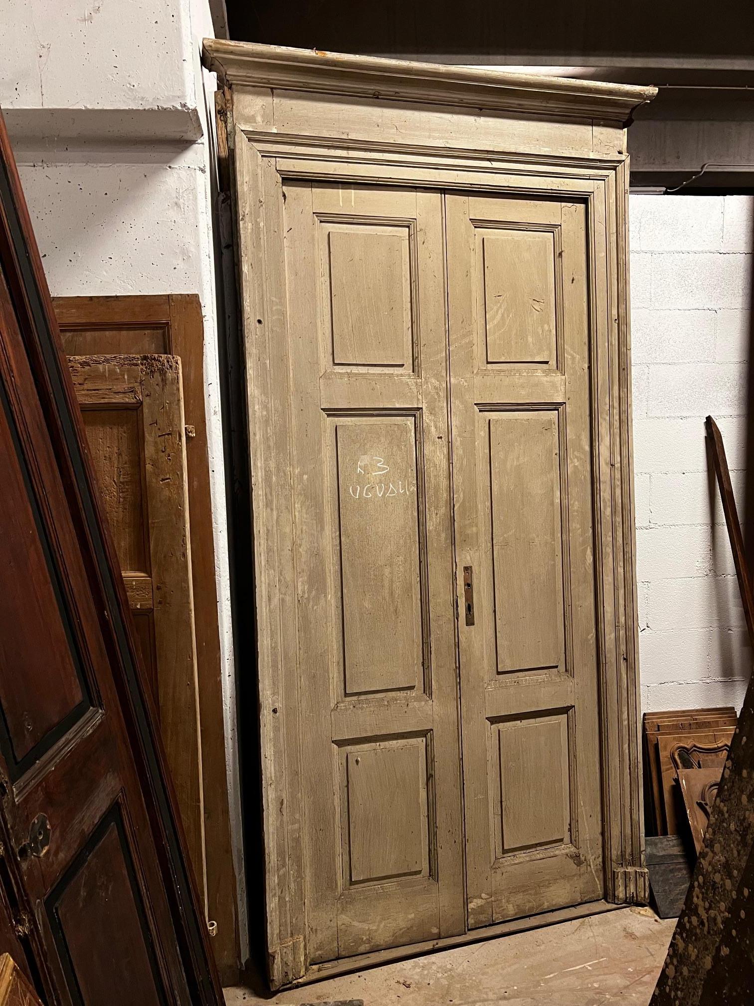 set di N. 3 porte in legno laccato, complete di telaio a doppia ala, italia Bon état - En vente à Cuneo, Italy (CN)