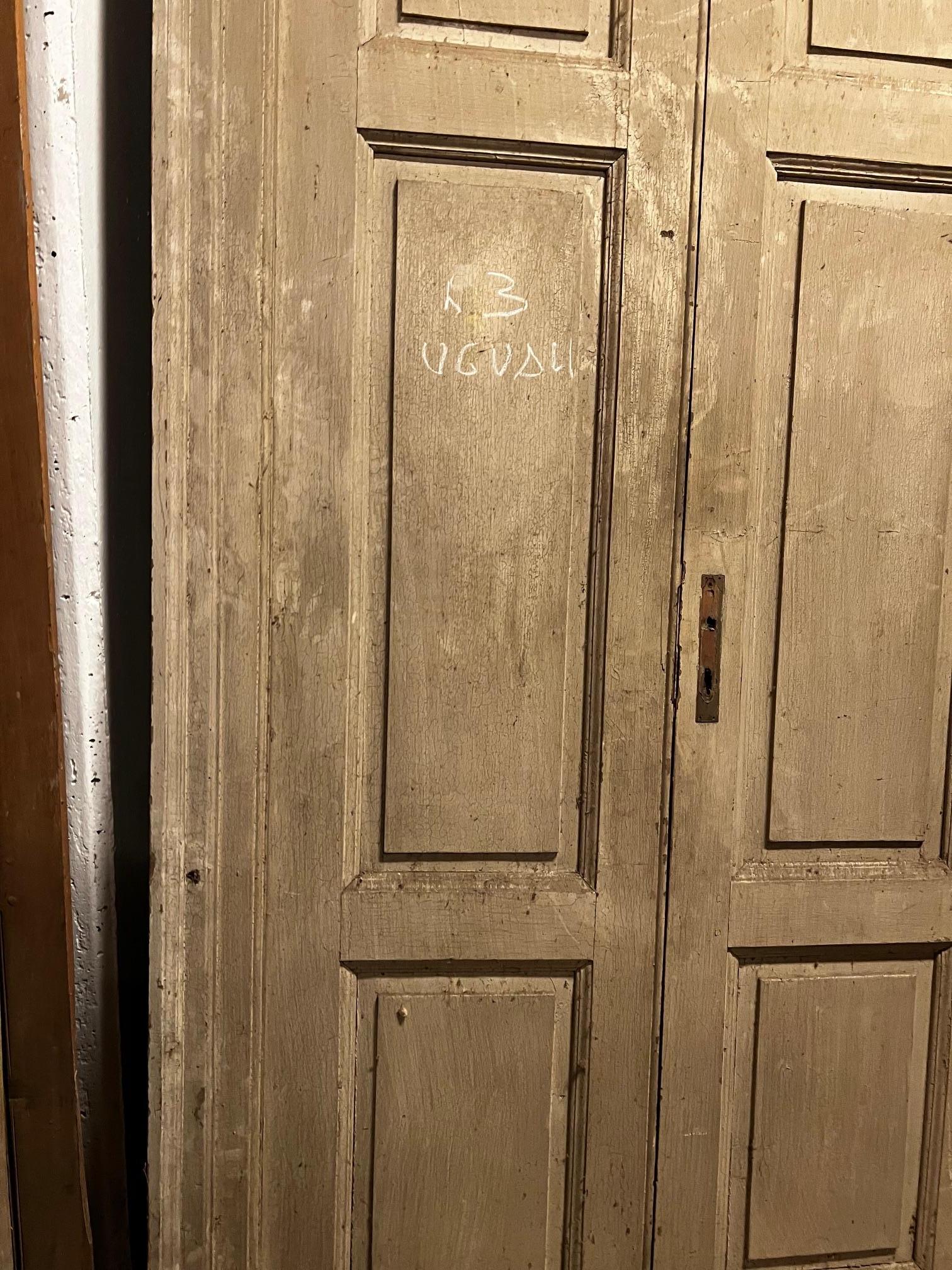 set di N. 3 porte in legno laccato, complete di telaio a doppia ala, italia en vente 2