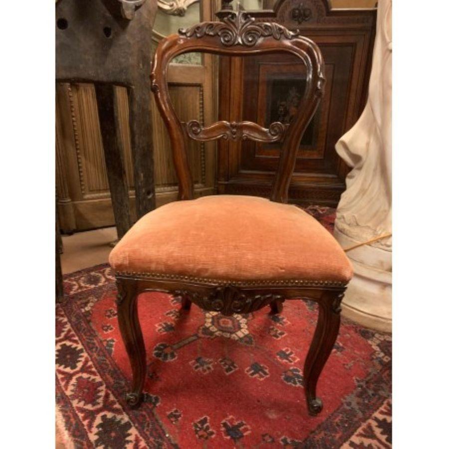 Italian Set di N. 6 sedie in legno di noce con schienale a motivo Rocaille, Italia en vente
