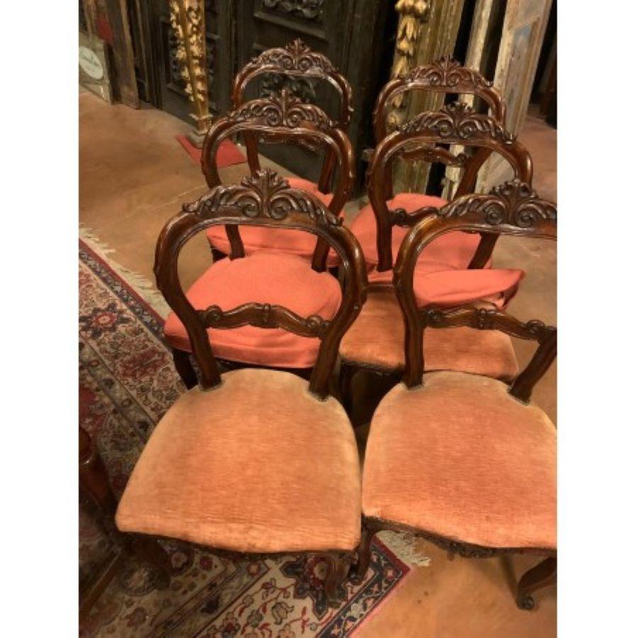 Set di N. 6 sedie in legno di noce con schienale a motivo Rocaille, Italia Bon état - En vente à Cuneo, Italy (CN)