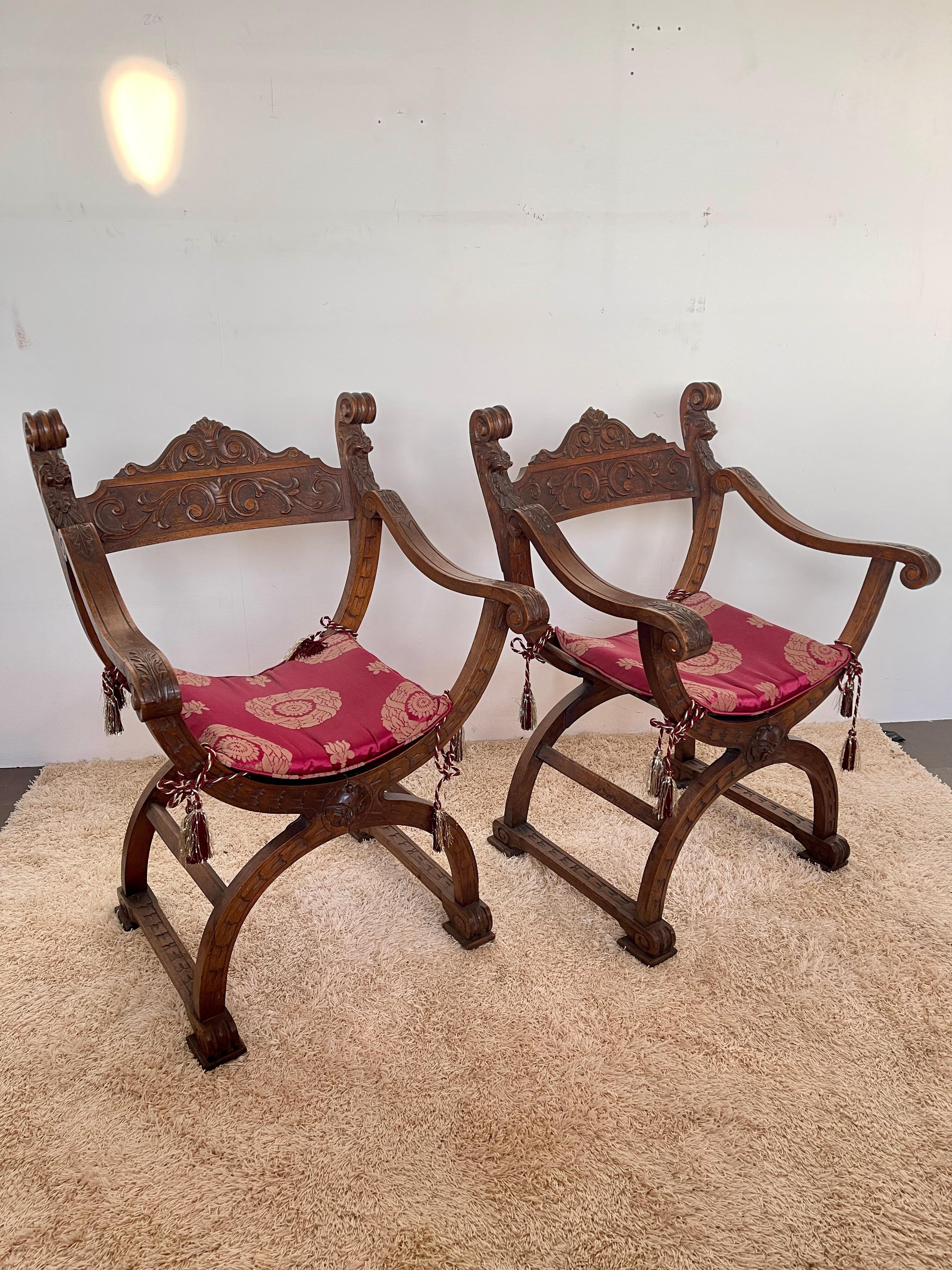 Ensemble fauteuil et canapé en bois de style Savonarola, 19e siècle, Florence en vente 3