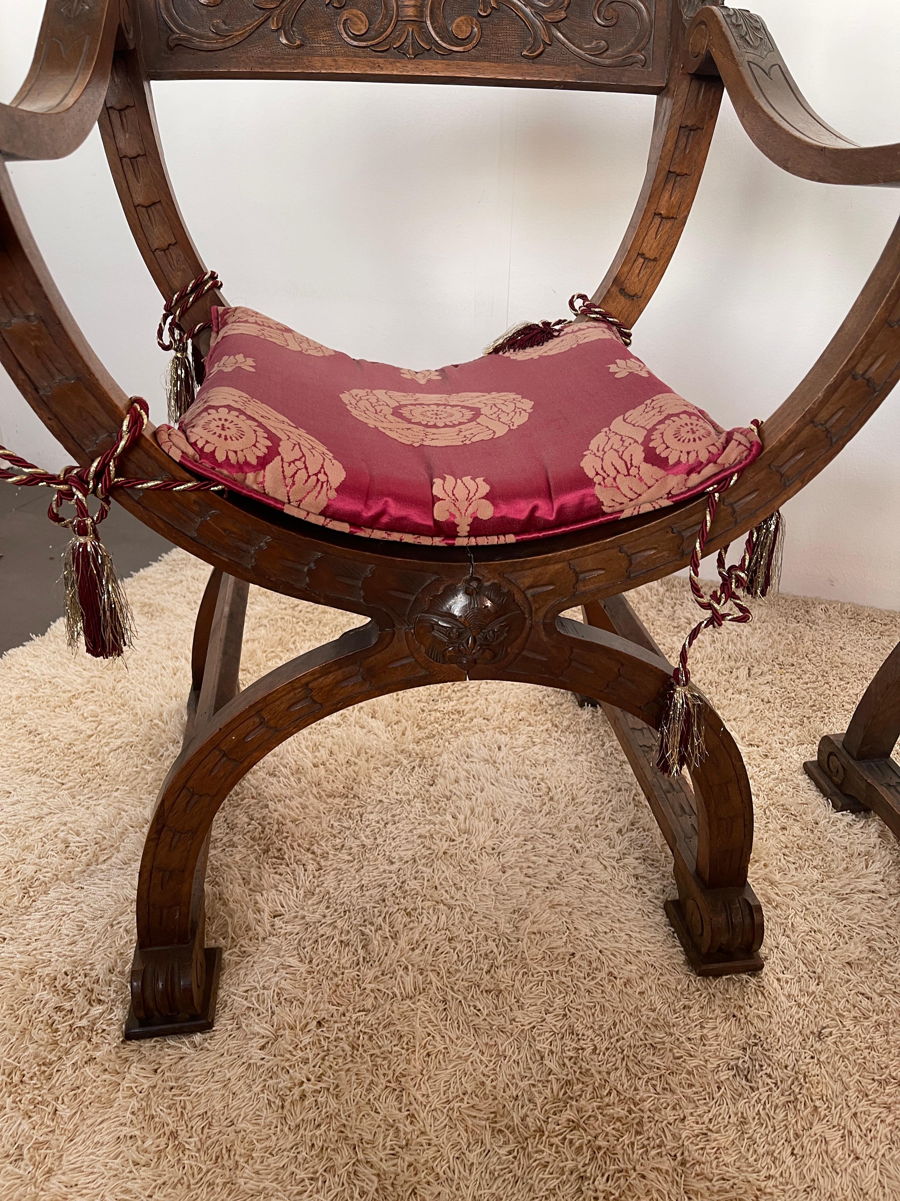 Ensemble fauteuil et canapé en bois de style Savonarola, 19e siècle, Florence en vente 4