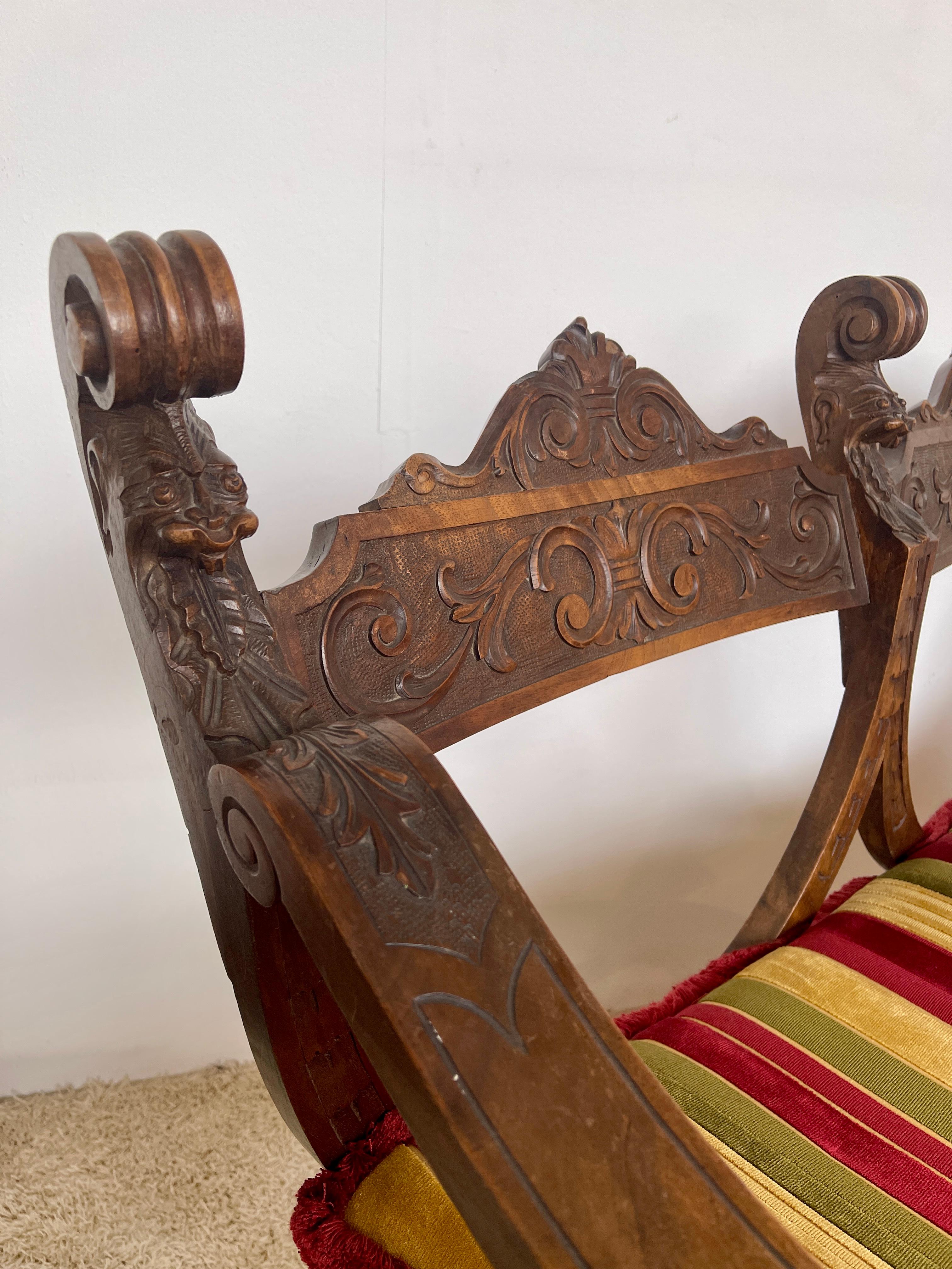 Ensemble fauteuil et canapé en bois de style Savonarola, 19e siècle, Florence Bon état - En vente à Cantù, IT