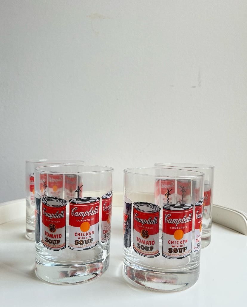 Satz von vier Gläsern aus Andy Warhols Campbell's Series, hergestellt von Block im Angebot 1