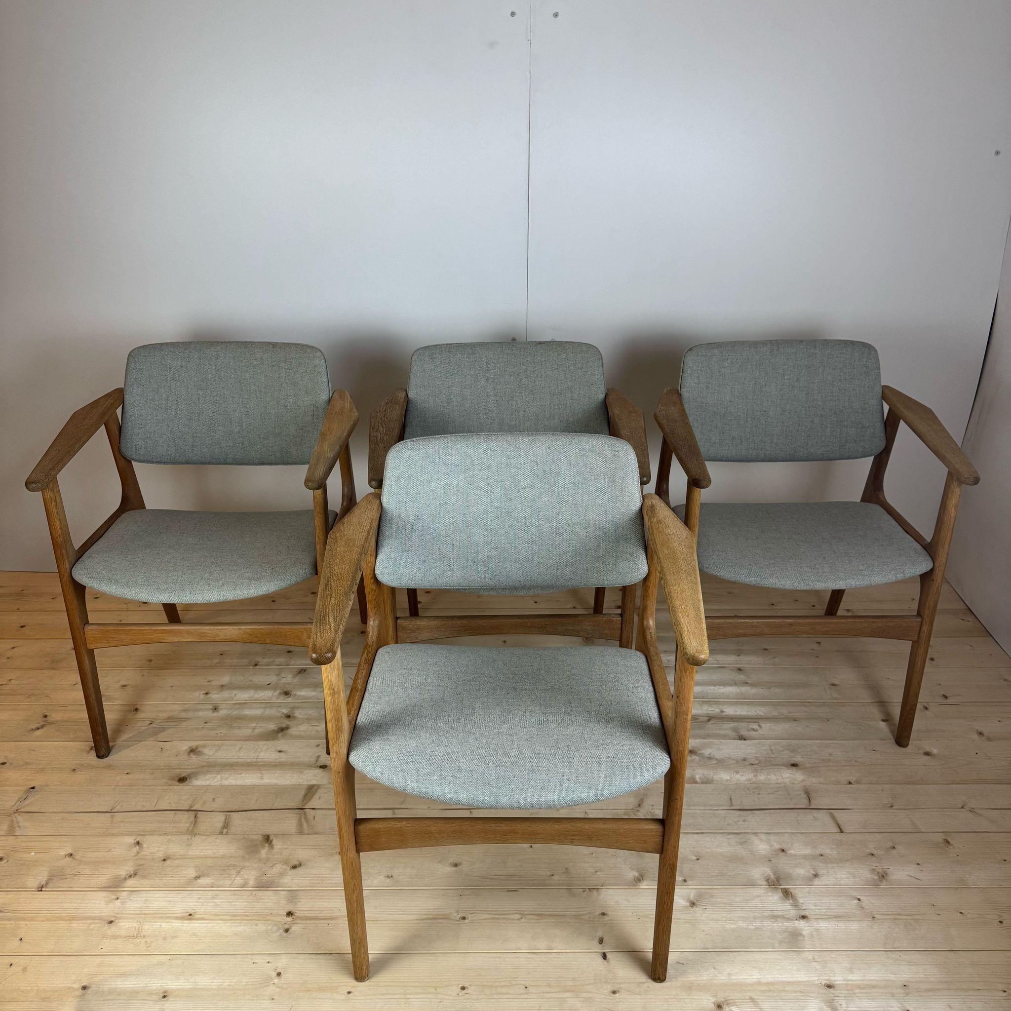Mid-20th Century Ensemble de quatre chaises avec accoudoirs, Danemark 1960 en vente