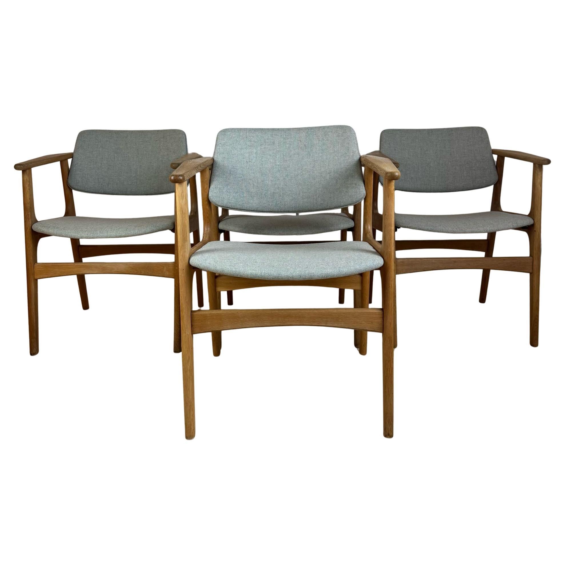 Ensemble de quatre chaises avec accoudoirs, Danemark 1960 en vente