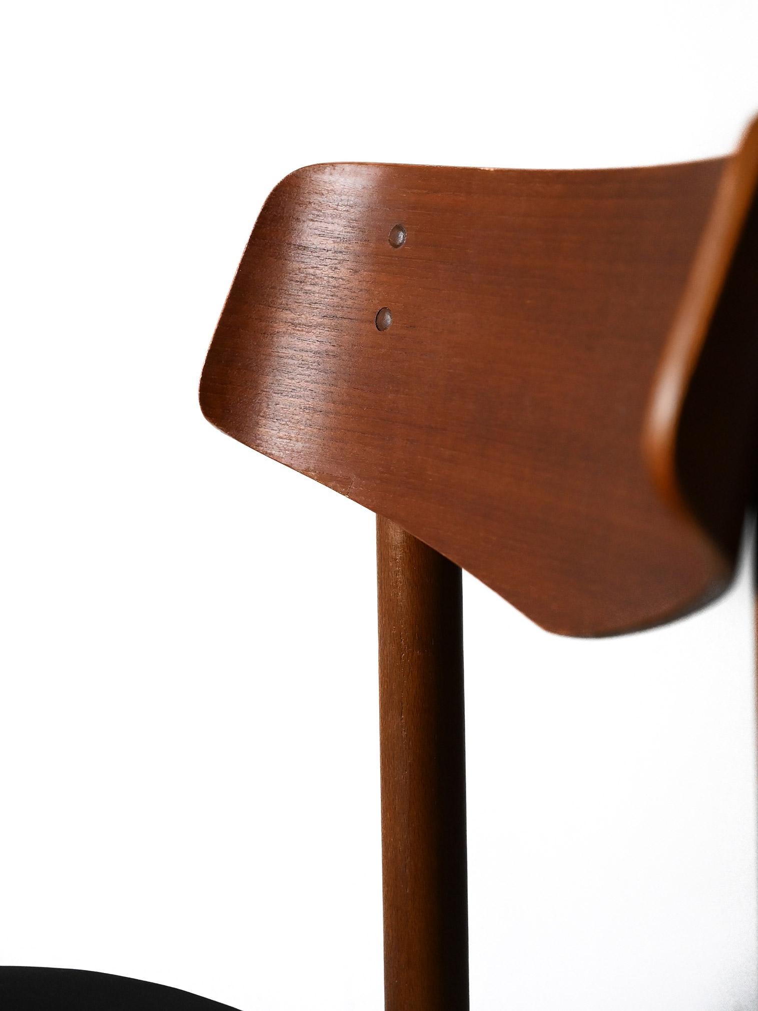Set di quattro sedie scandinave in teak en vente 6