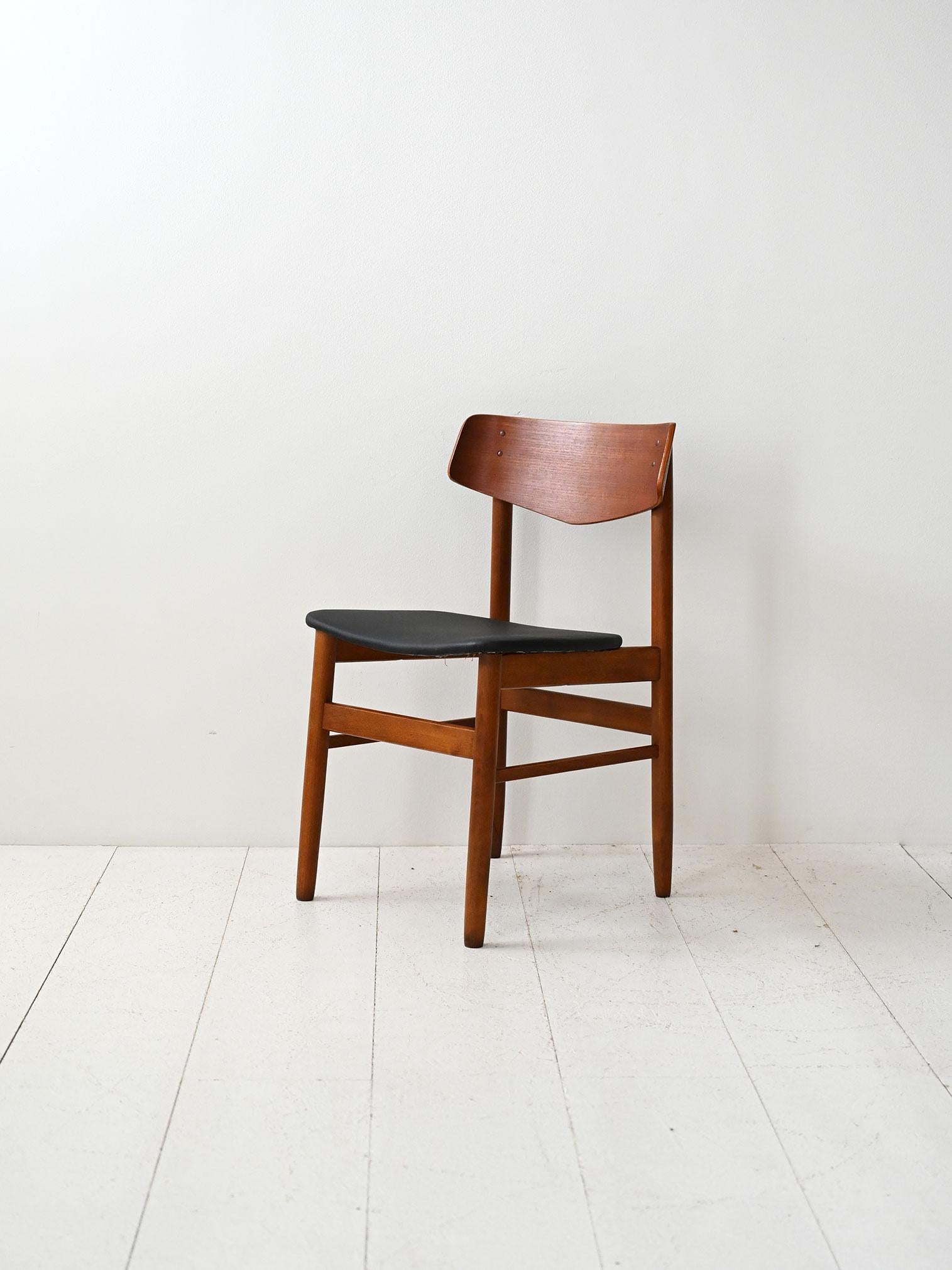 Mid-20th Century Set di quattro sedie scandinave in teak en vente
