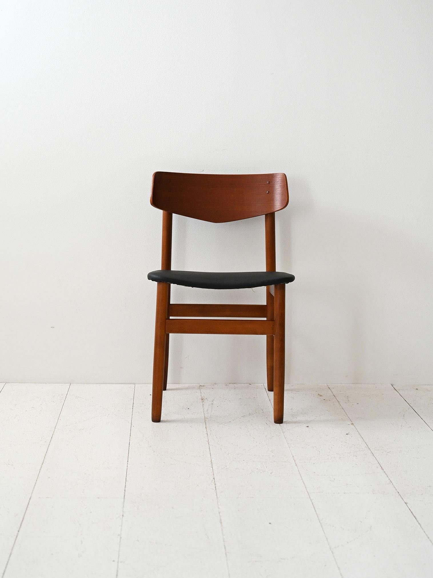 Teck Set di quattro sedie scandinave in teak en vente