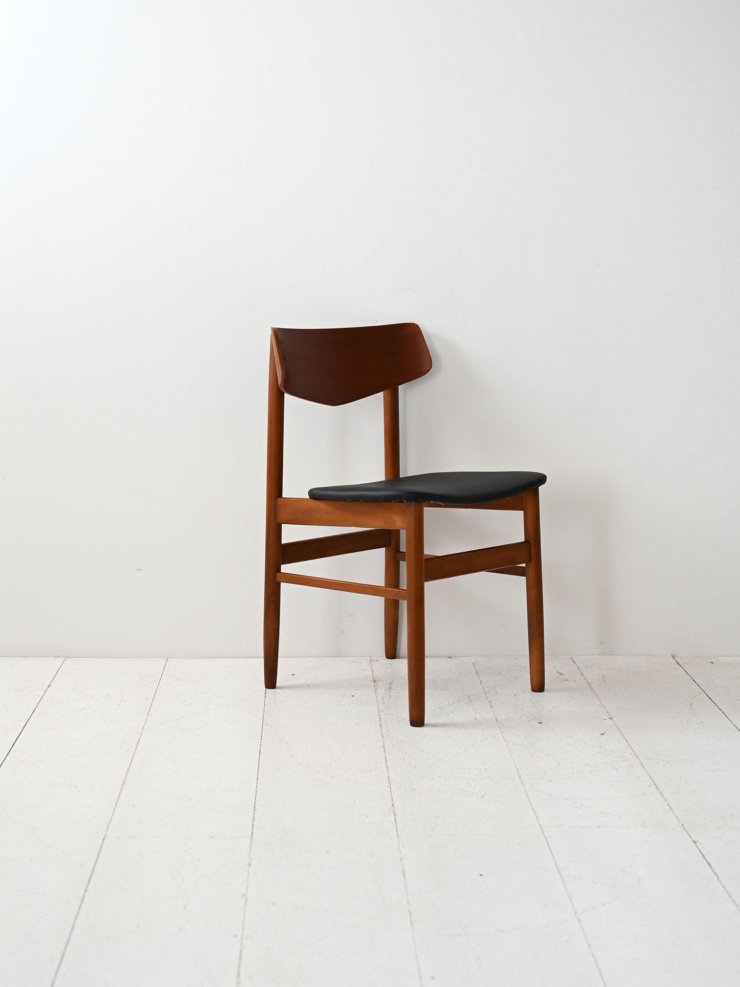 Set di quattro sedie scandinave in teak en vente 1