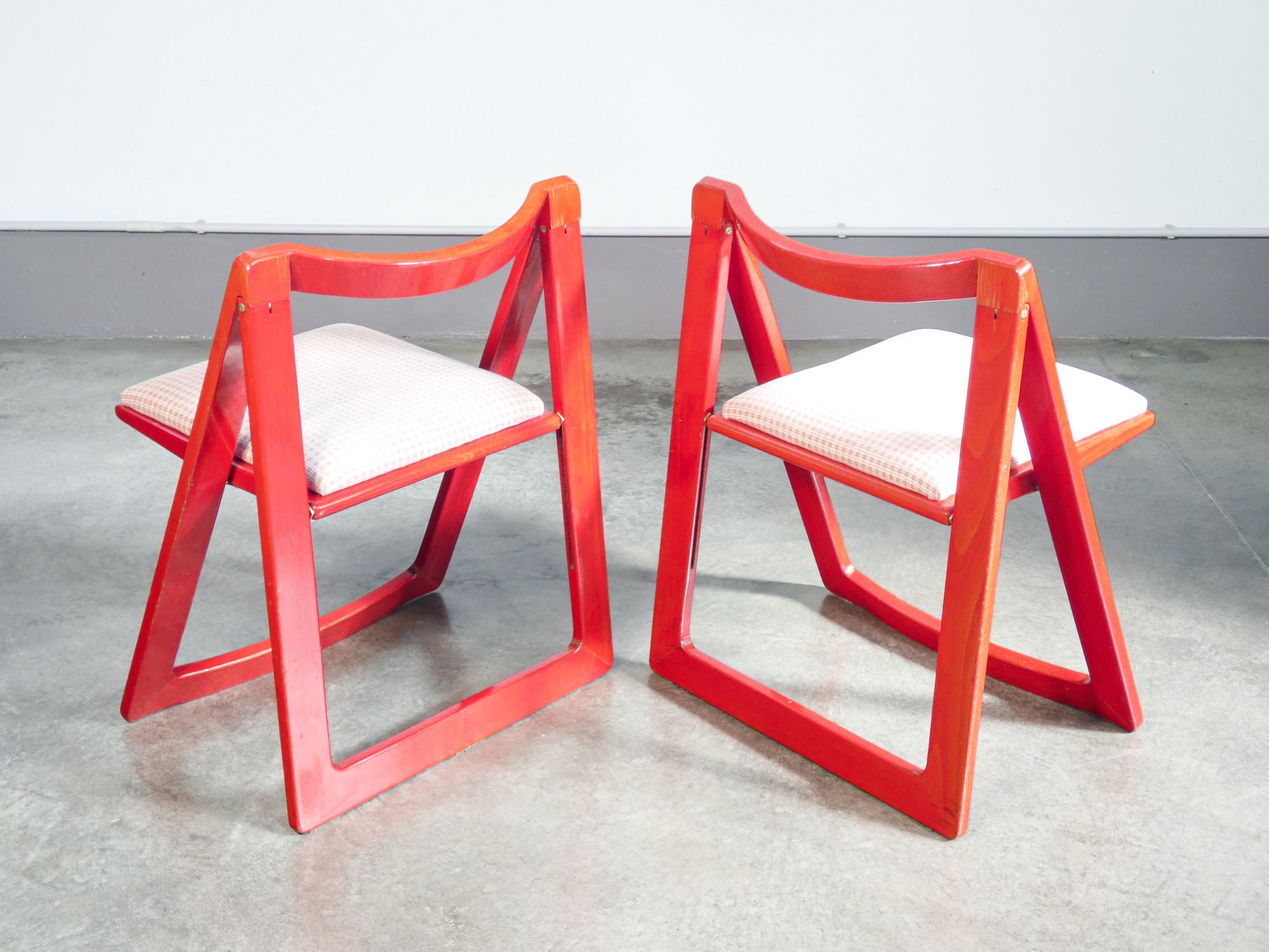 Bois Ensemble de quatre chaises TRIESTE, design D'ANIELLO & JACOBER pour BAZZANI, rouge. '66 en vente