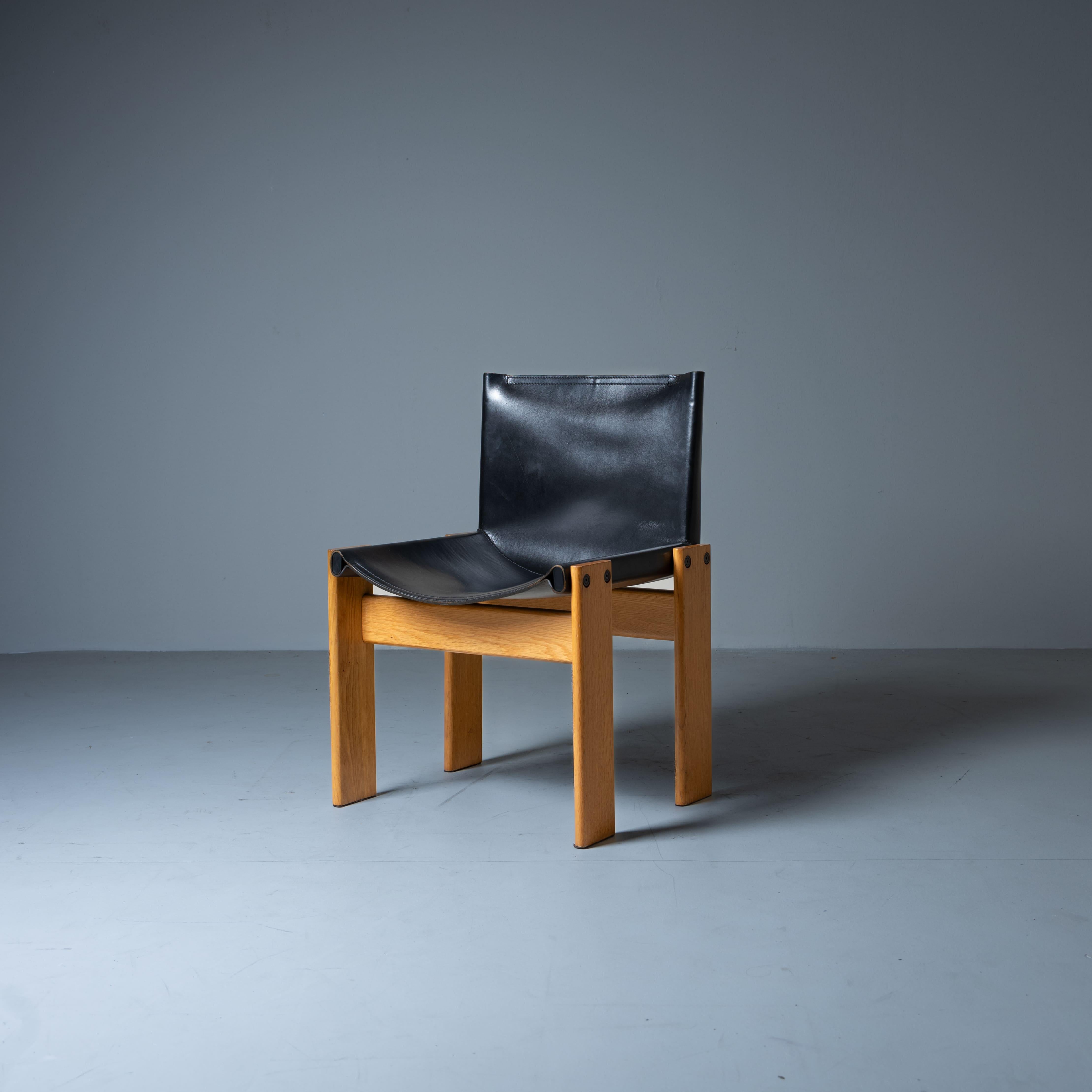 Italian Ensemble de 8 chaises Monk, Afra et Tobia Scarpa pour Molteni 1970 en vente