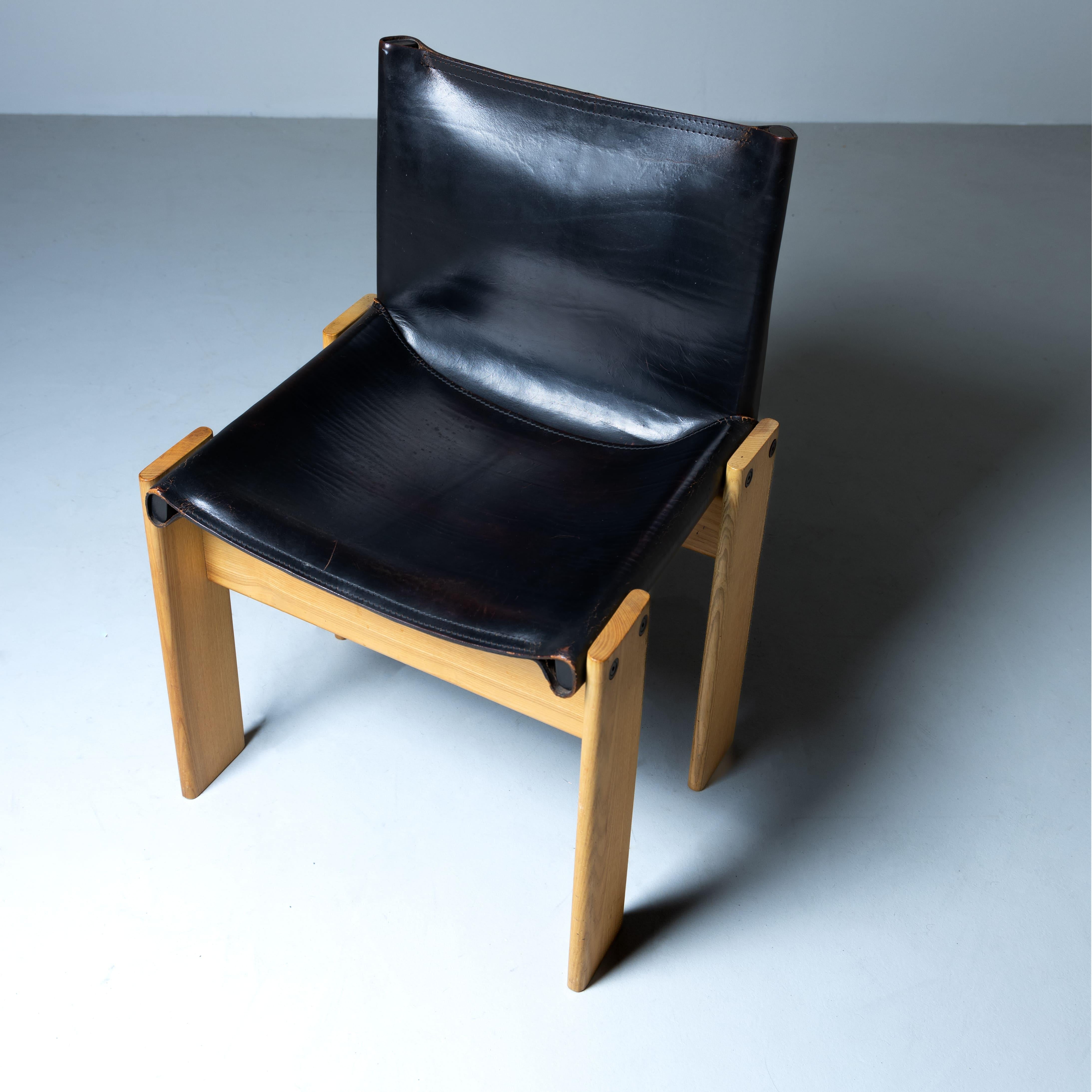 Ensemble de 8 chaises Monk, Afra et Tobia Scarpa pour Molteni 1970 en vente 1