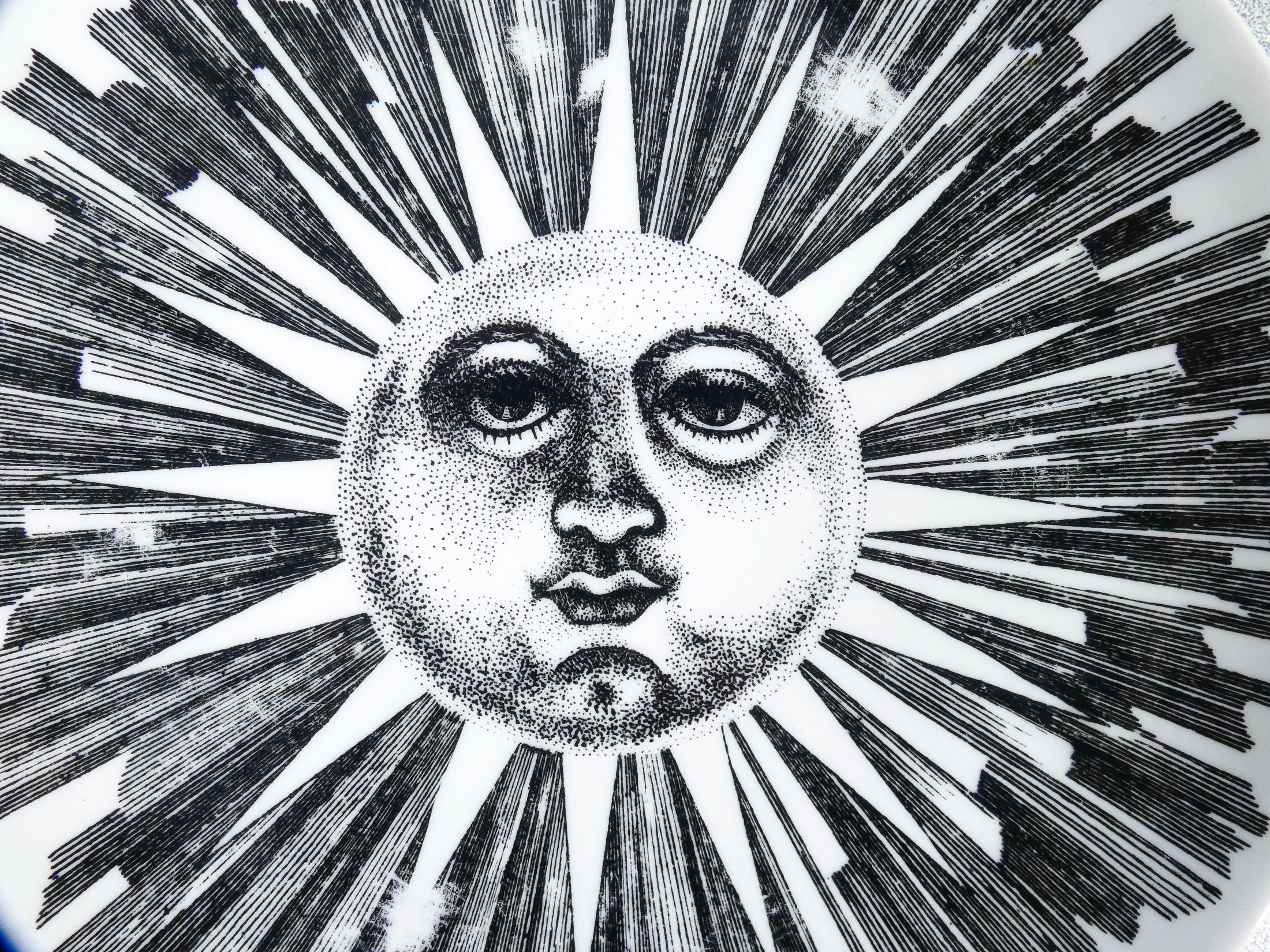 Juego de seis platos, diseño Piero FORNASETTI Serie Soli e Lune. Milán, años 70 Porcelana