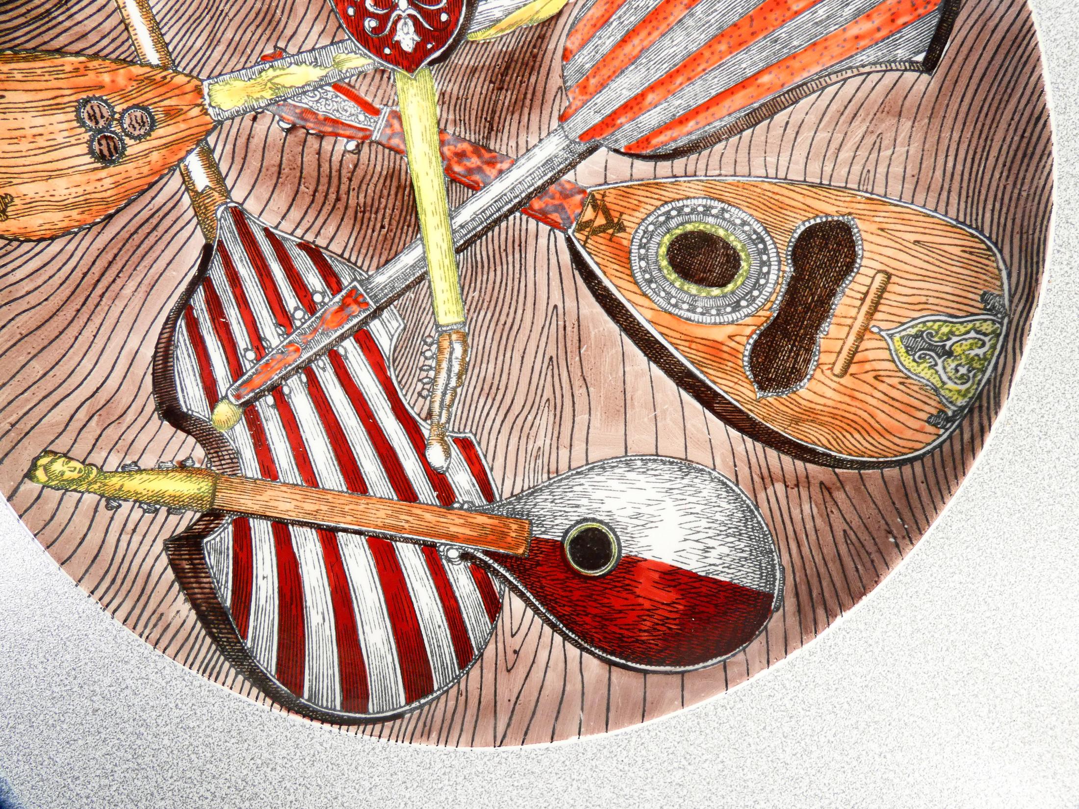 Set di sei piatti, design Piero FORNASETTI série Strumenti Musicali. Anni 50 en vente 4
