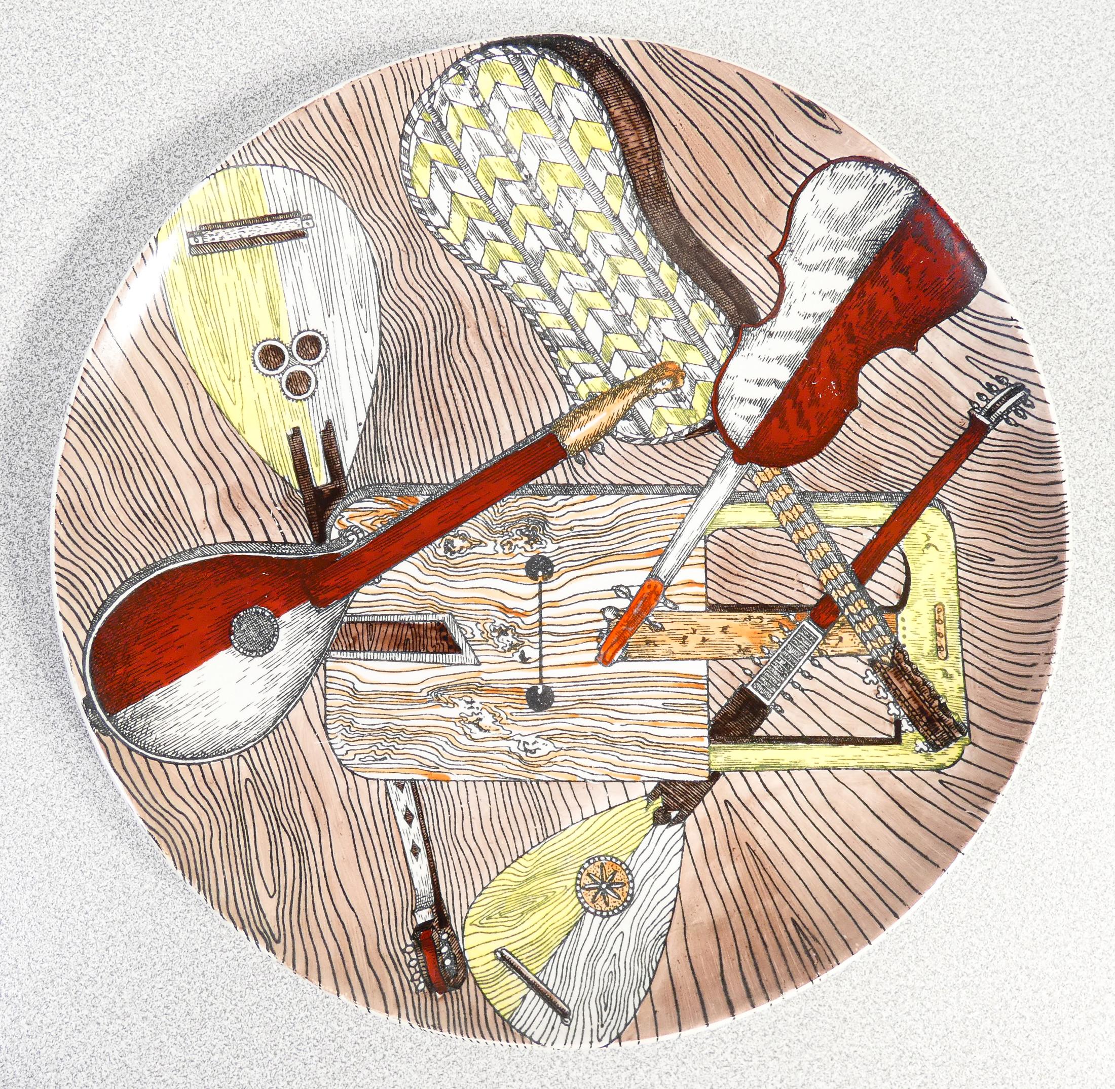 Set di sei piatti, design Piero FORNASETTI série Strumenti Musicali. Anni 50 en vente 5