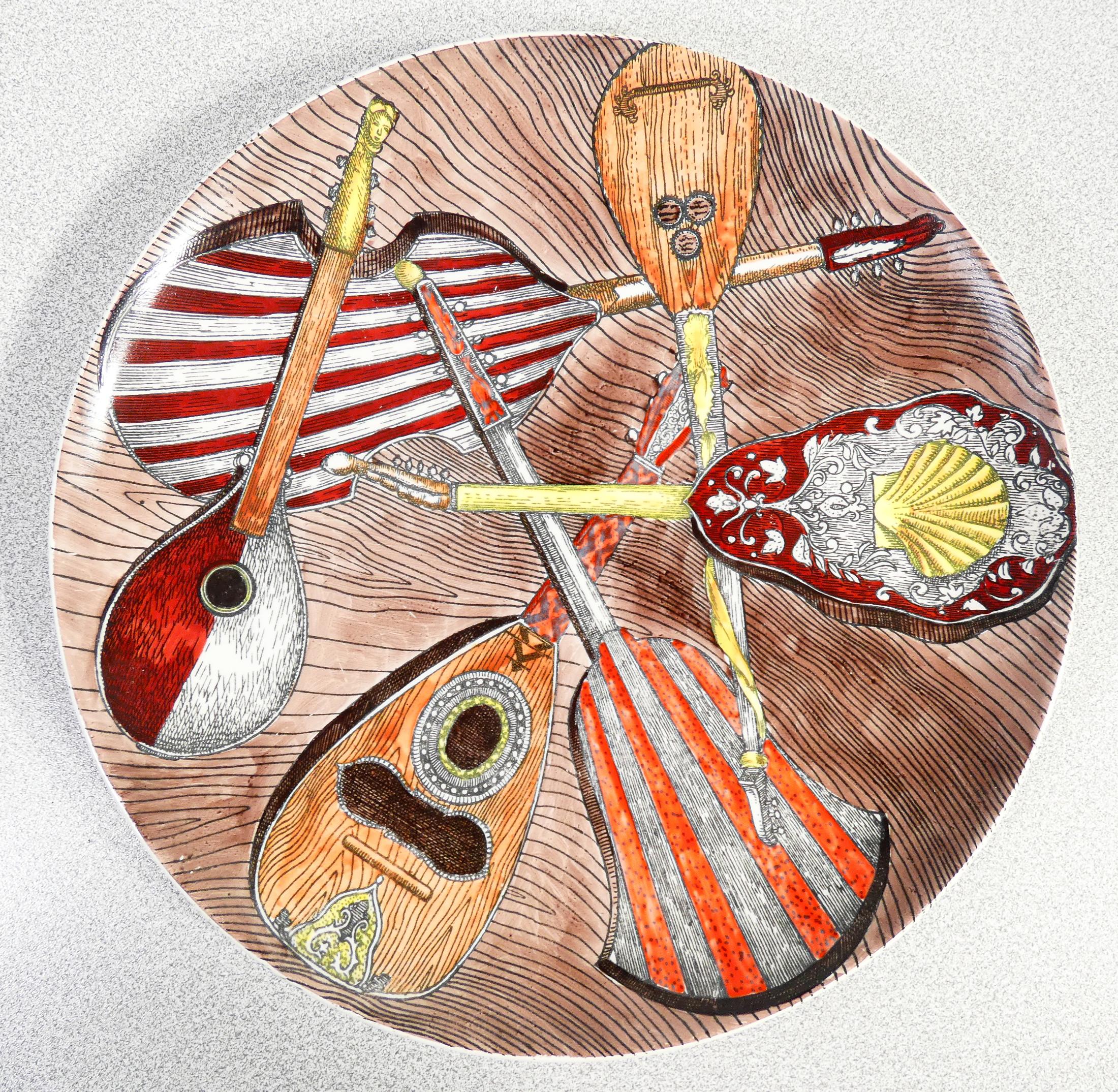 Set di sei piatti, design Piero FORNASETTI série Strumenti Musicali. Anni 50 en vente 3