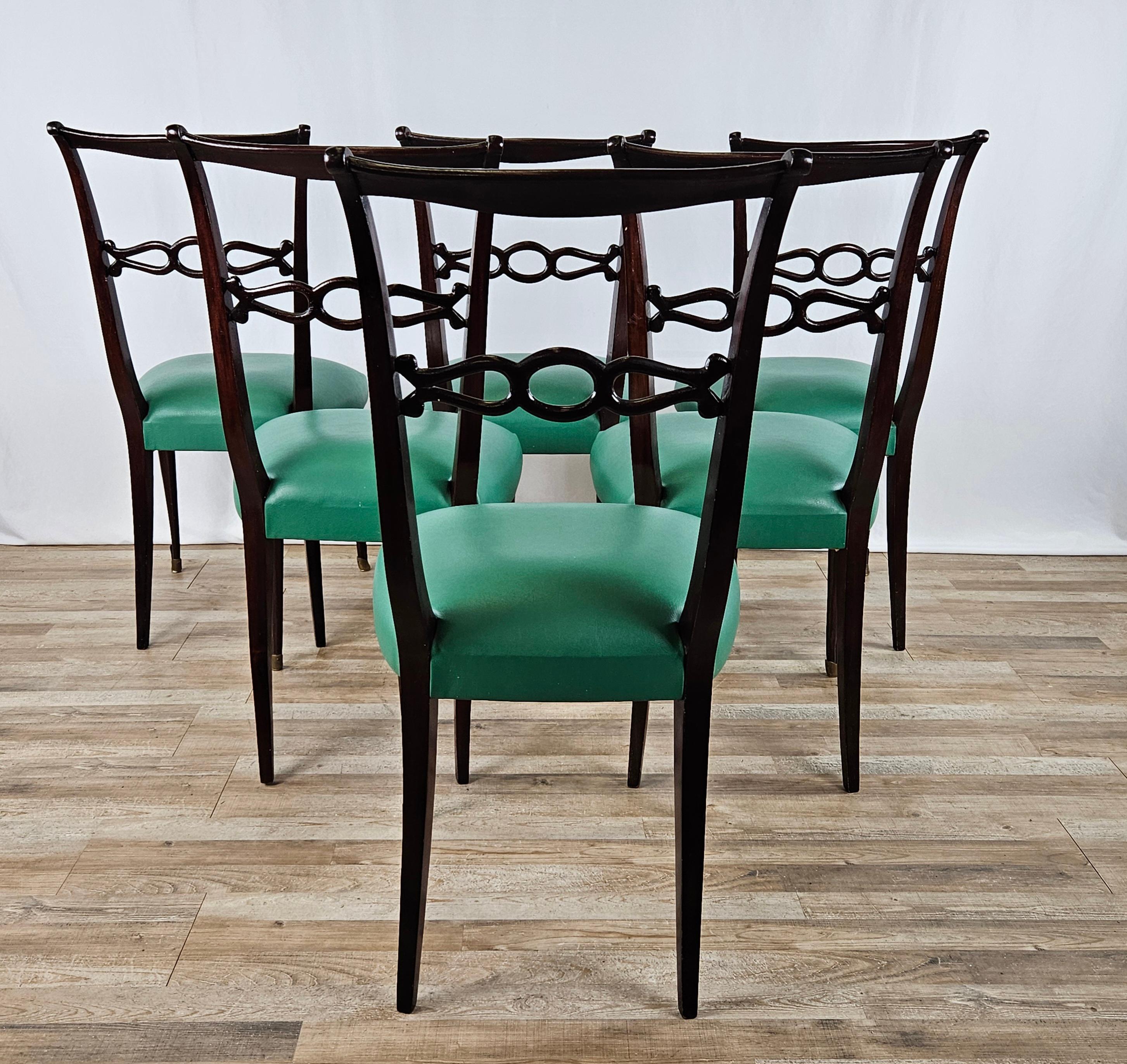 Mid-Century Modern Set of six 1950s dining room chairs in the style of Paolo Buffa For Sale