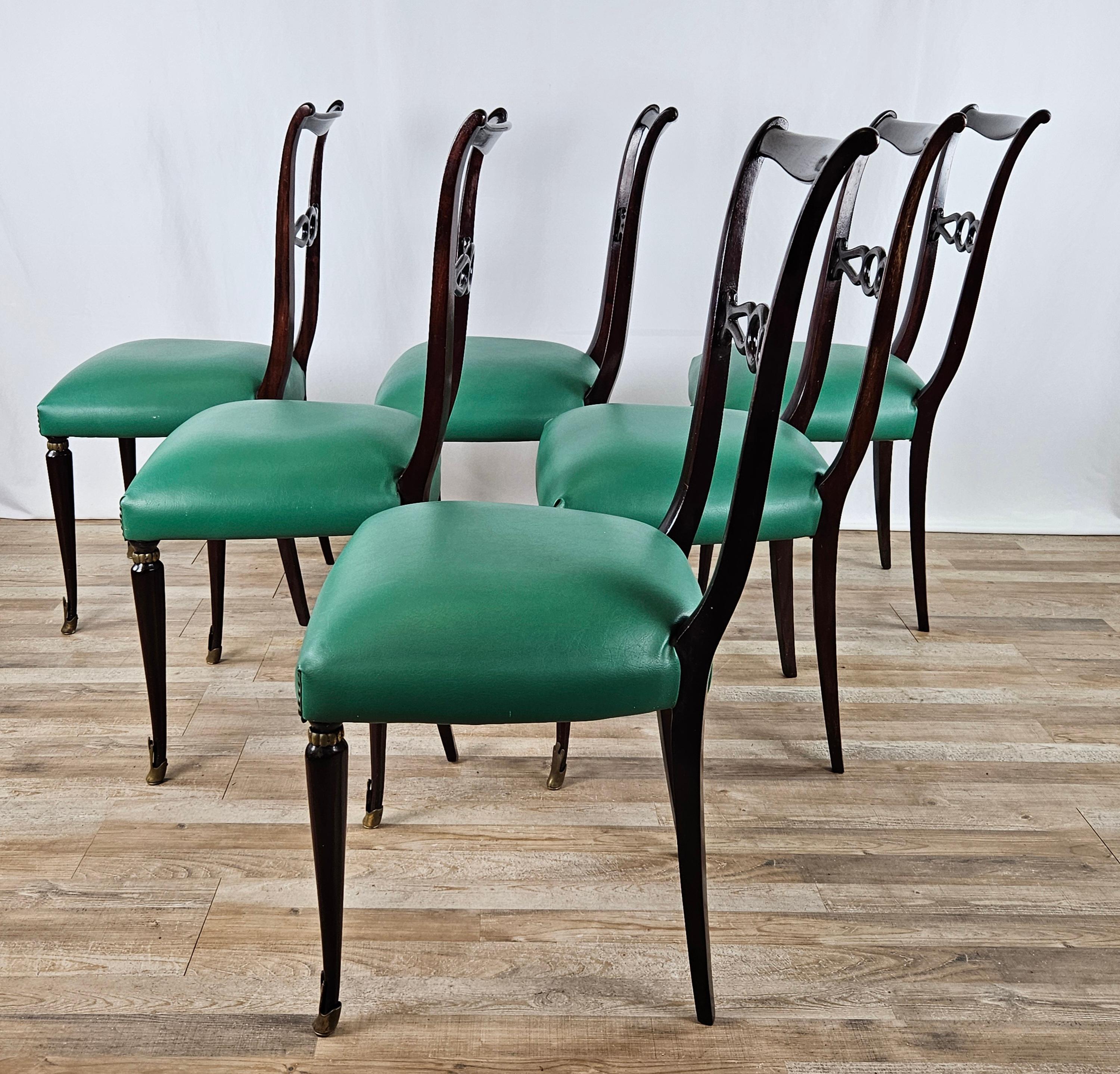 Italian Set of six 1950s dining room chairs in the style of Paolo Buffa For Sale