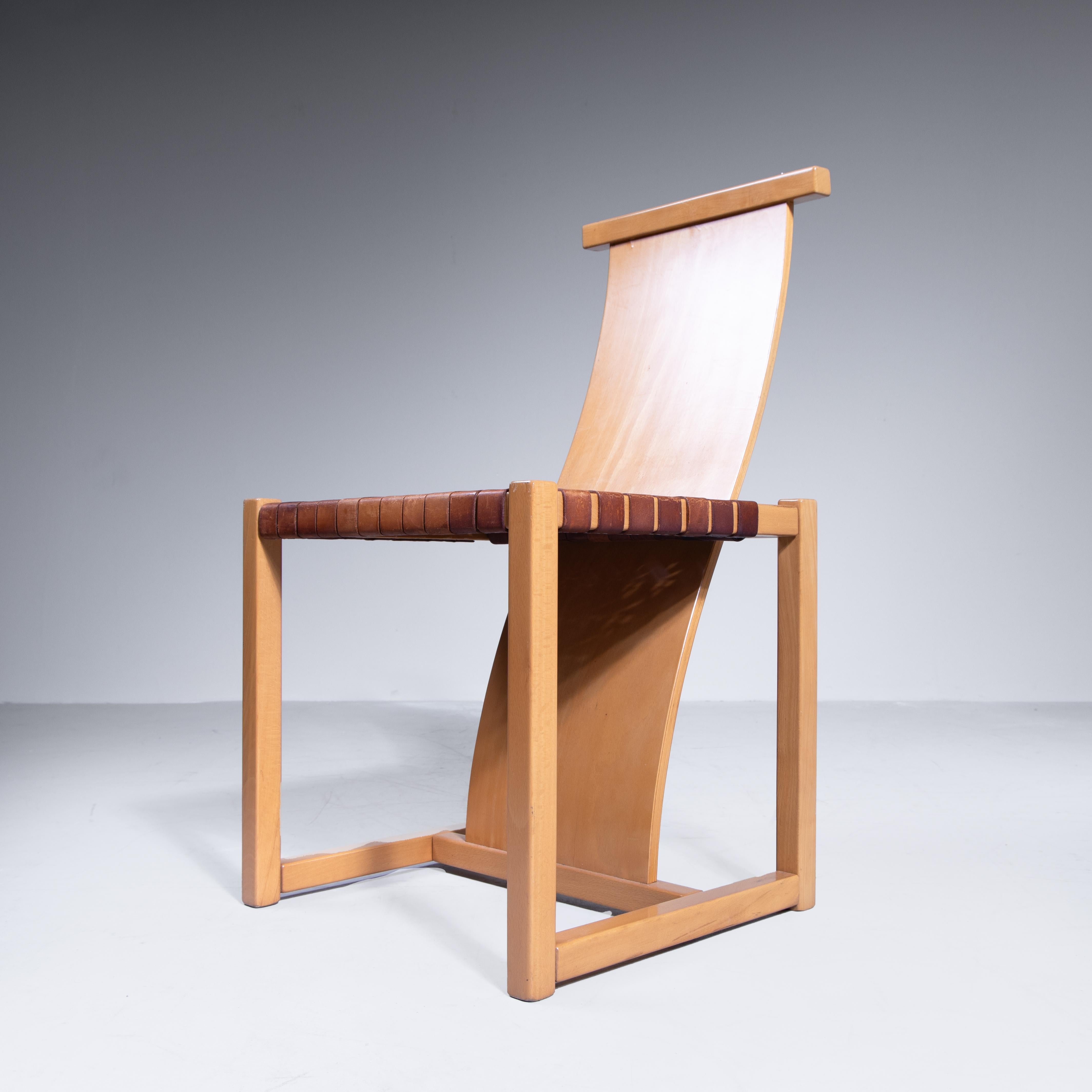 Set di sei sedie da pranzo in legno e cuoio, 1970 in vendita 3