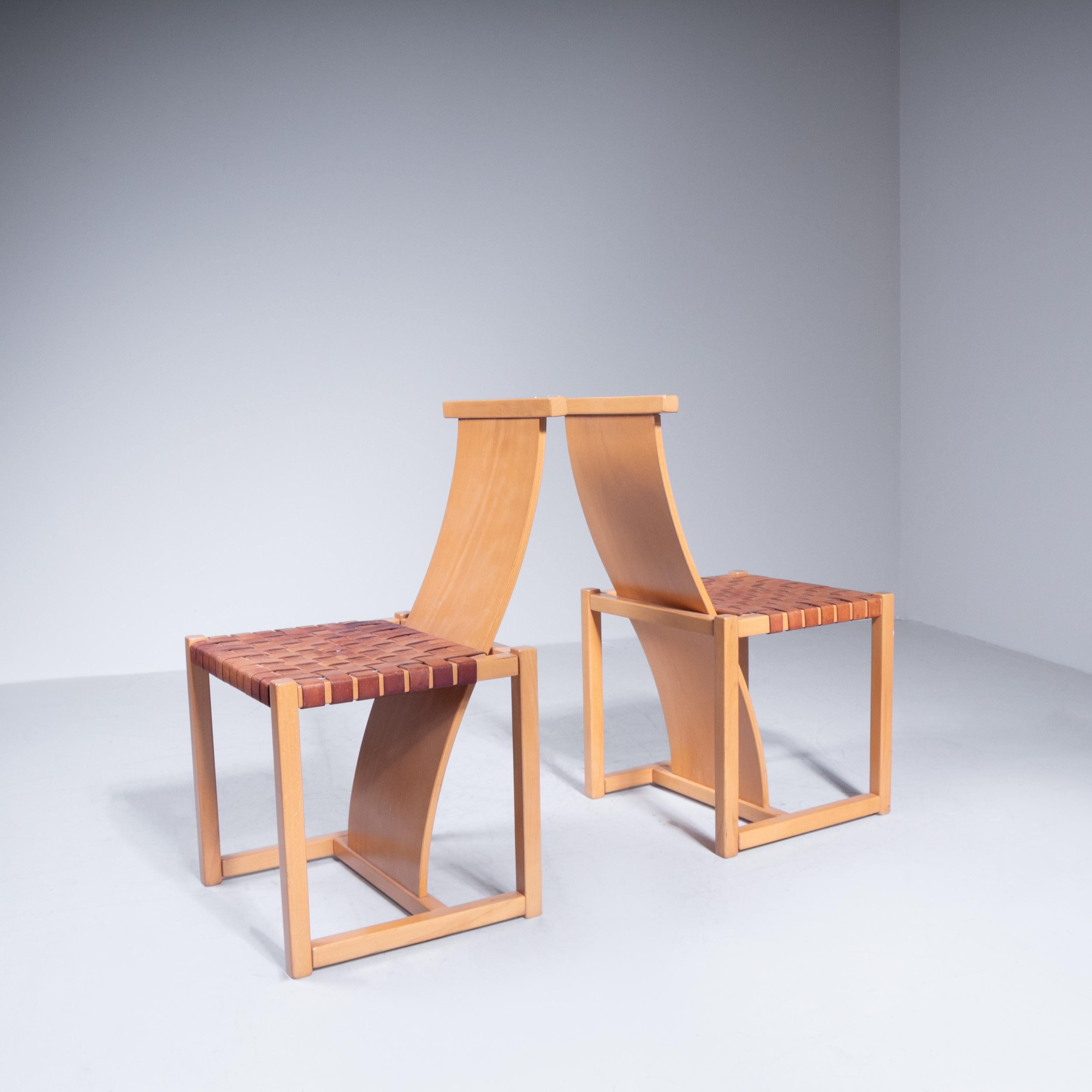 Set di sei sedie da pranzo in legno e cuoio, 1970 in vendita 5