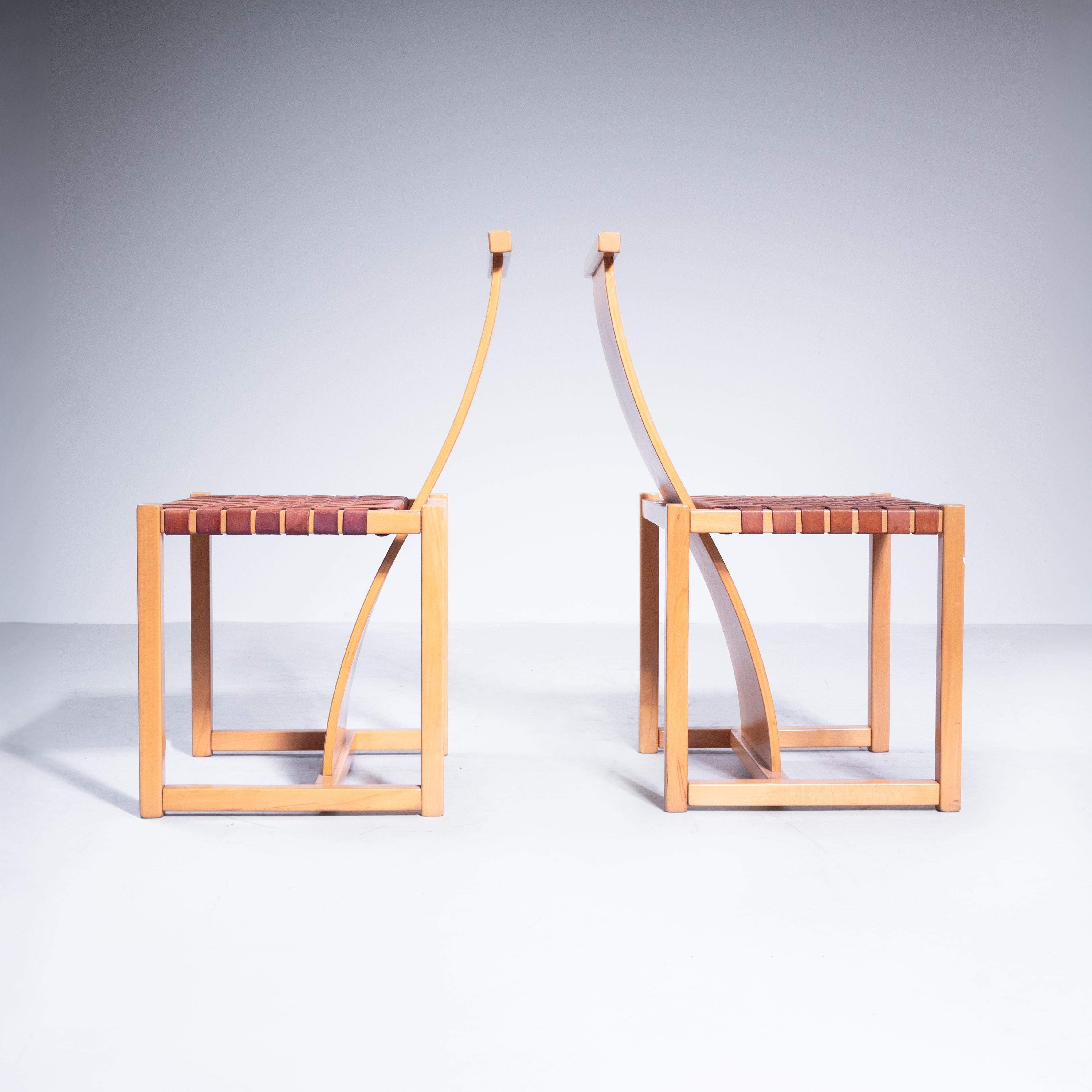 Set di sei sedie da pranzo in legno e cuoio, 1970 in vendita 6