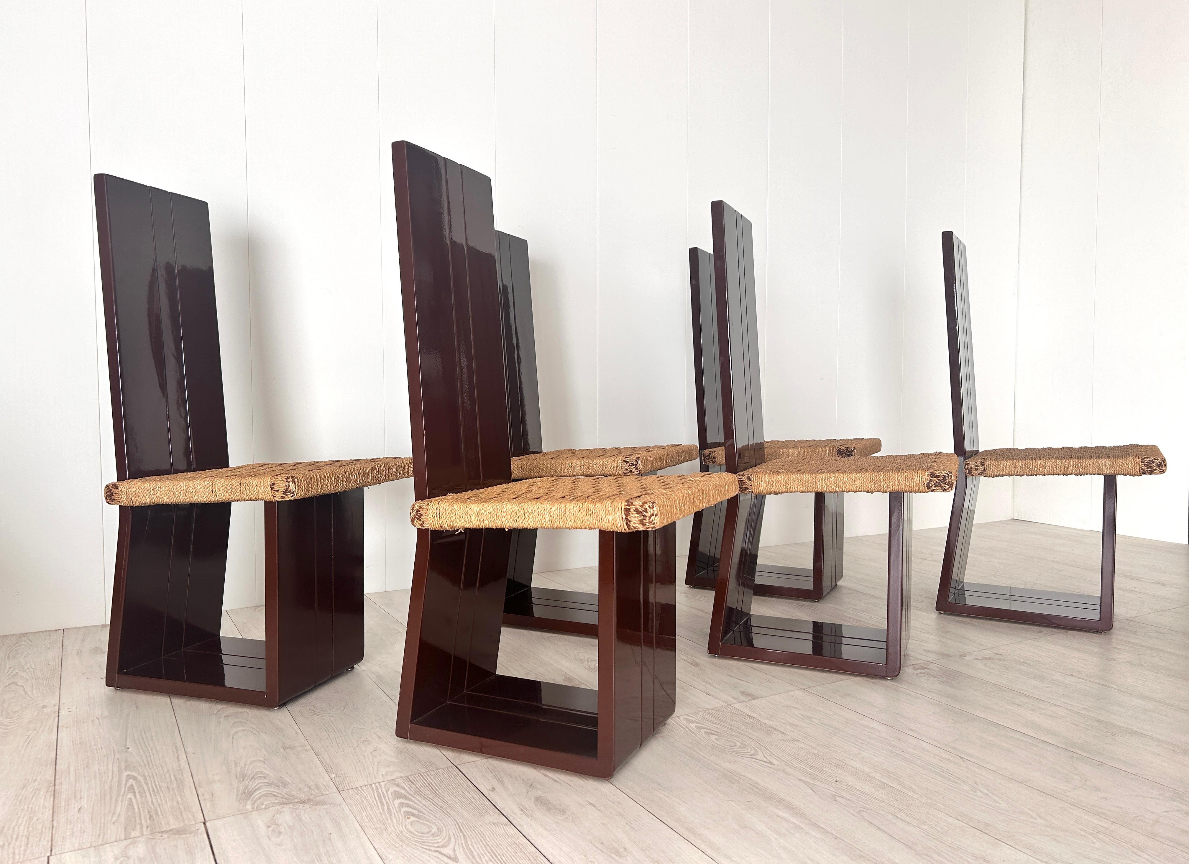 Straw Set di sei sedie in legno laccato e seduta in paglia, Italia, anni '70 For Sale
