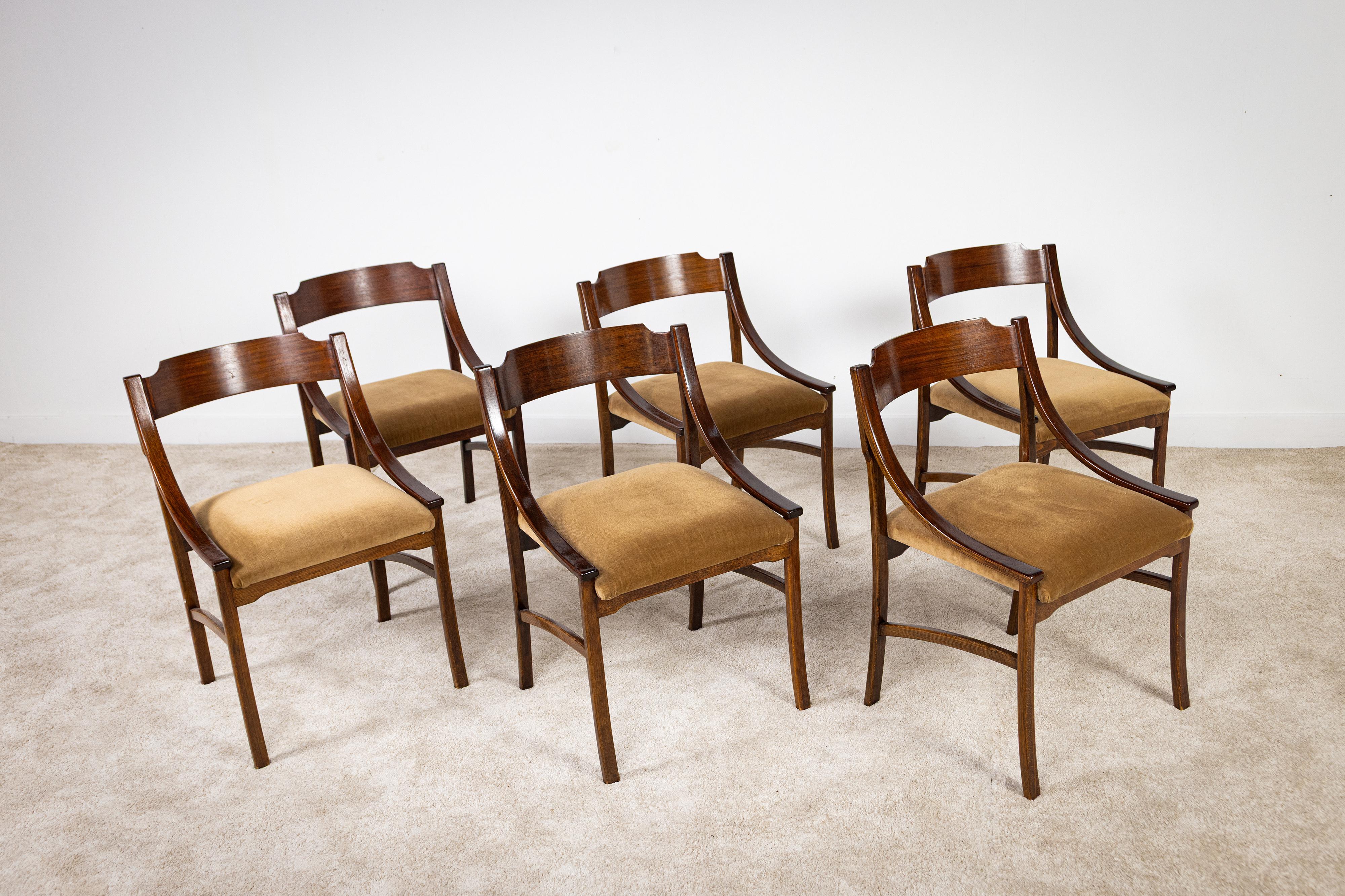 Mid-Century moderno set di sei sedie italiane degli anni 50 in vendita
