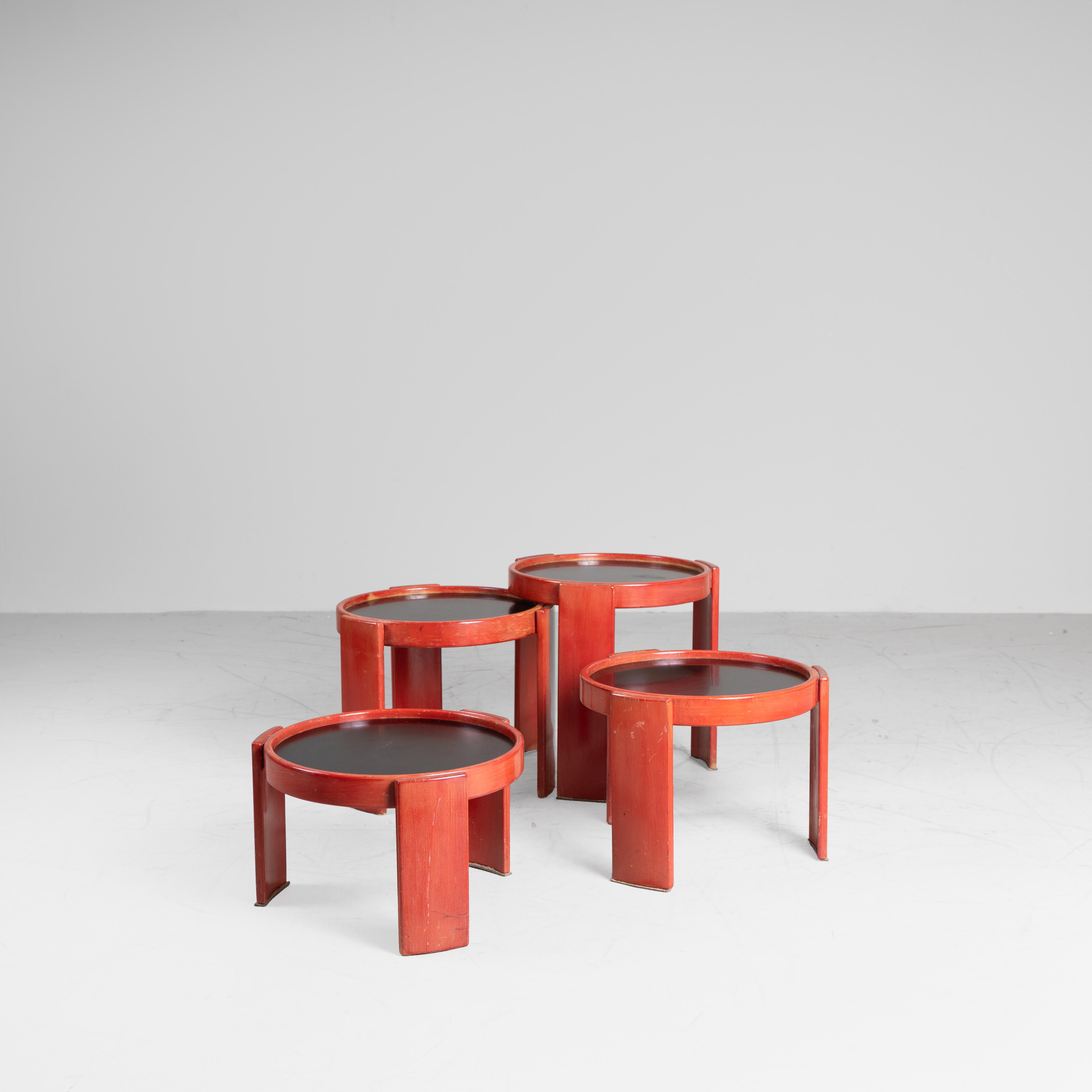 Mid-Century Modern Set di tavolini 780/783 de Gianfranco Frattini, Cassina en vente
