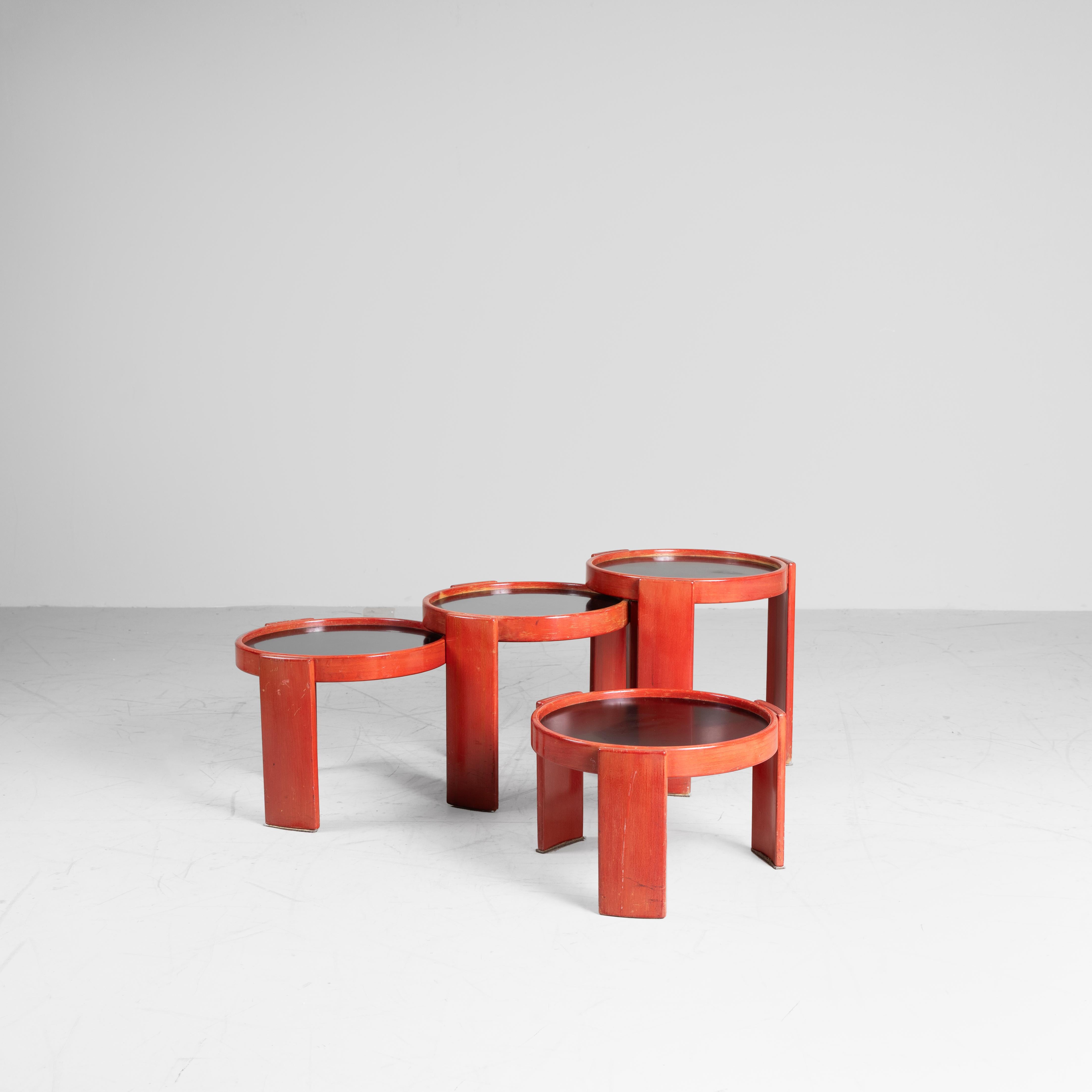Set di tavolini 780/783 de Gianfranco Frattini, Cassina Bon état - En vente à Milano, Lombardia