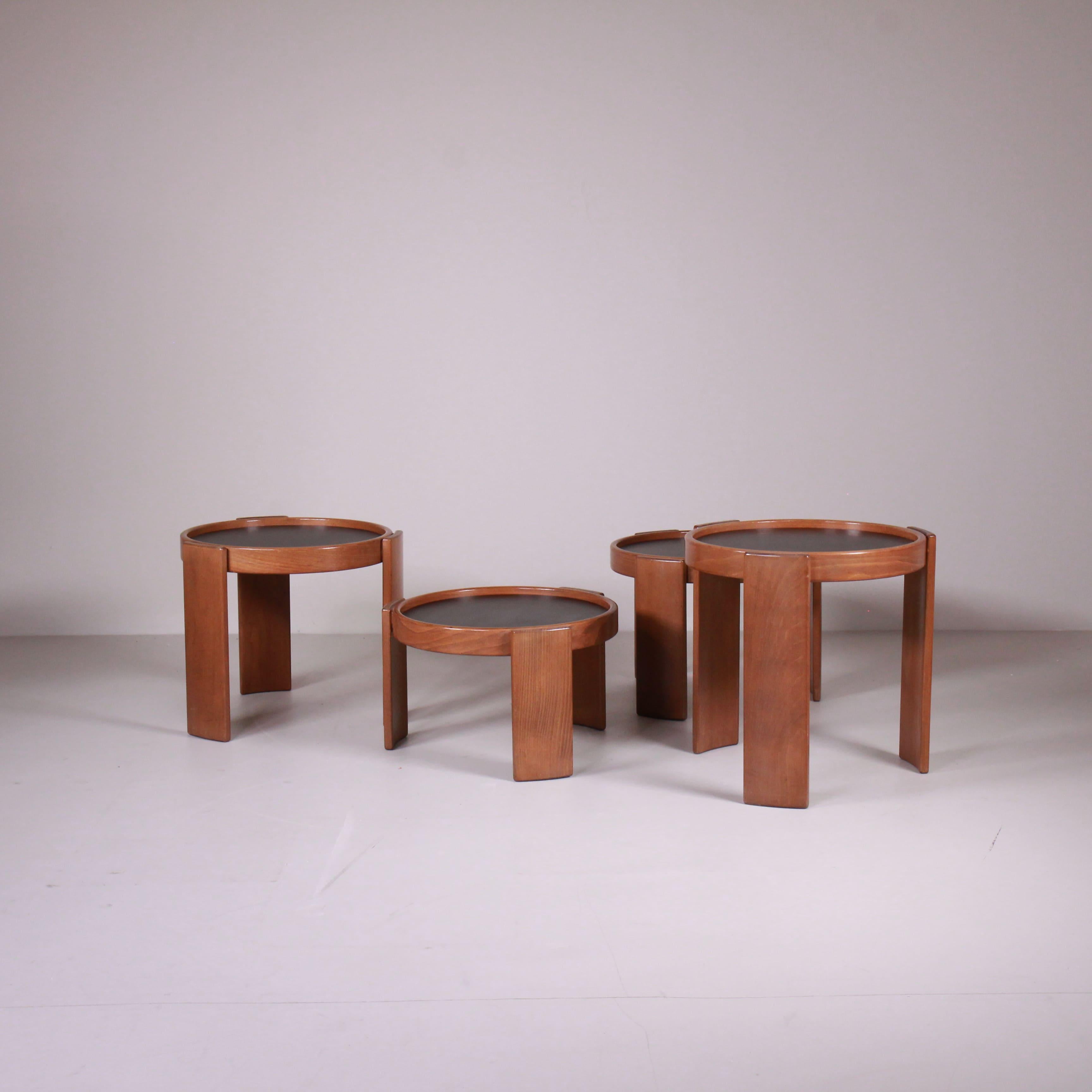 Mid-20th Century Set di tavolini 780/783, Gianfranco Frattini, Cassina