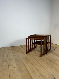 Ensemble de tables gigognes G Plan en teck anglais, style Mid-Century, années 60
