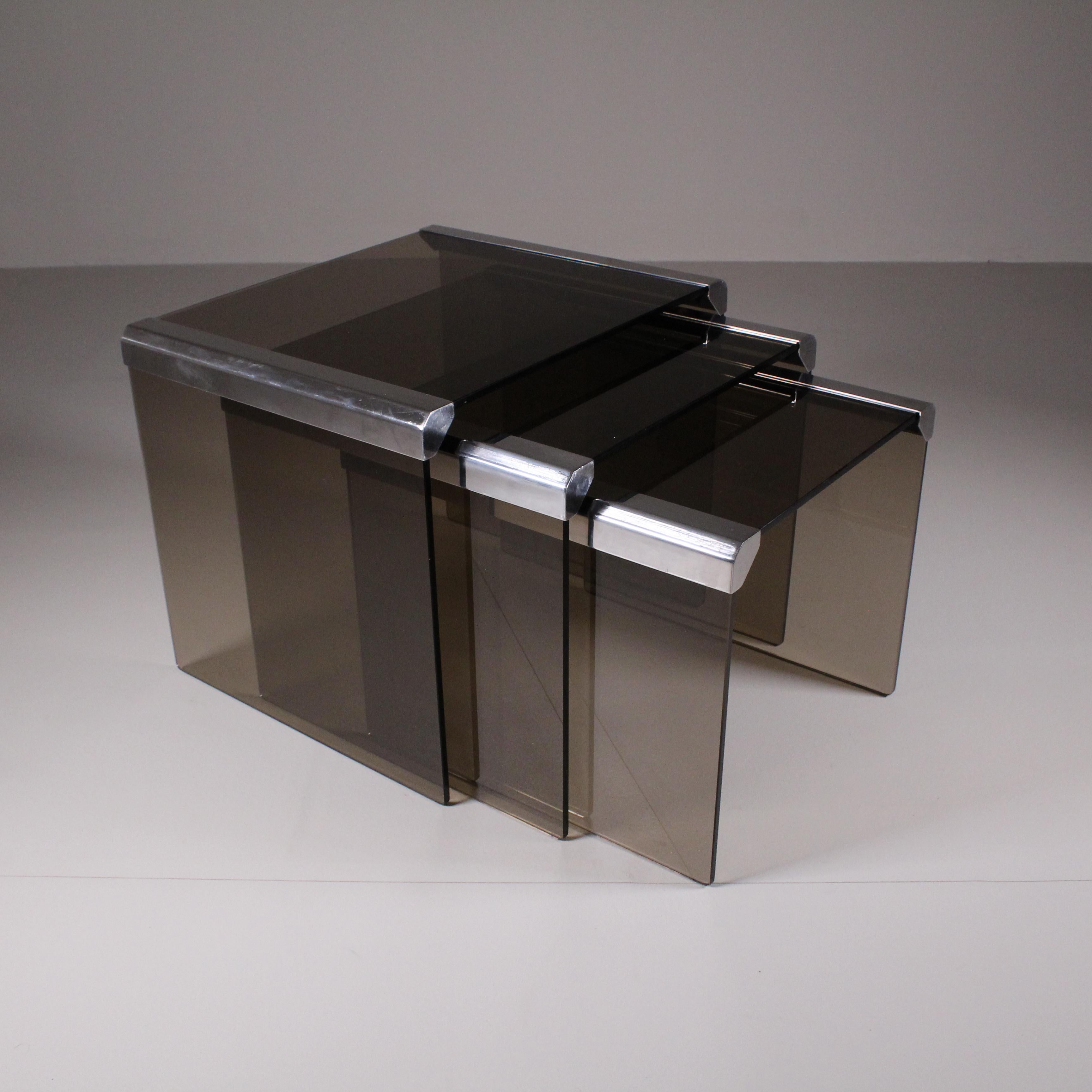 Italian Set of three nesting tables, Gallotti Radice For Sale