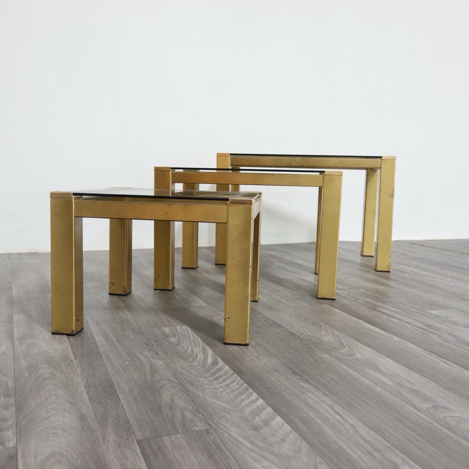 Métal set di Tris tavolini ottone modulari Hollywood Regency 1970 Design Modernariato en vente