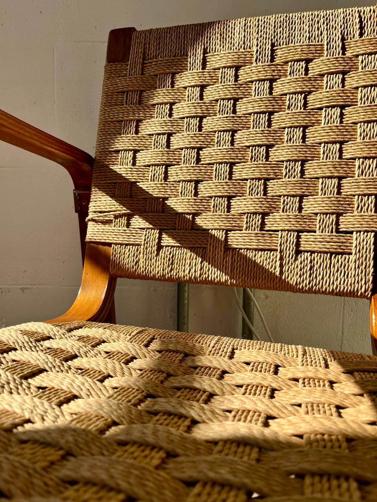 Set divano, poltrona e tavolo, G. Pagano Pogatschnig & G. Maggioni, 1941, Italia in vendita 4