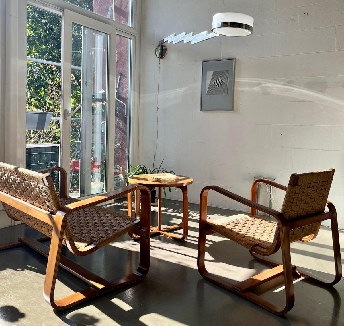 Set divano, poltrona e tavolo, G. Pagano Pogatschnig & G. Maggioni, 1941, Italia In condizioni buone in vendita a Milano, IT