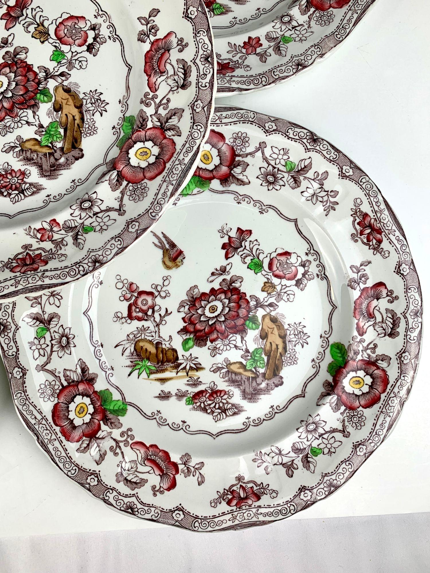 Set Dozen Dinner Plates Staffordshire, England, 19th Century, circa 1870 In Excellent Condition For Sale In Katonah, NY