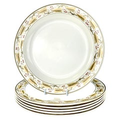 Ensemble de douzaines de plats à dîner Wedgwood en faïence fabriqués en Angleterre en 1904